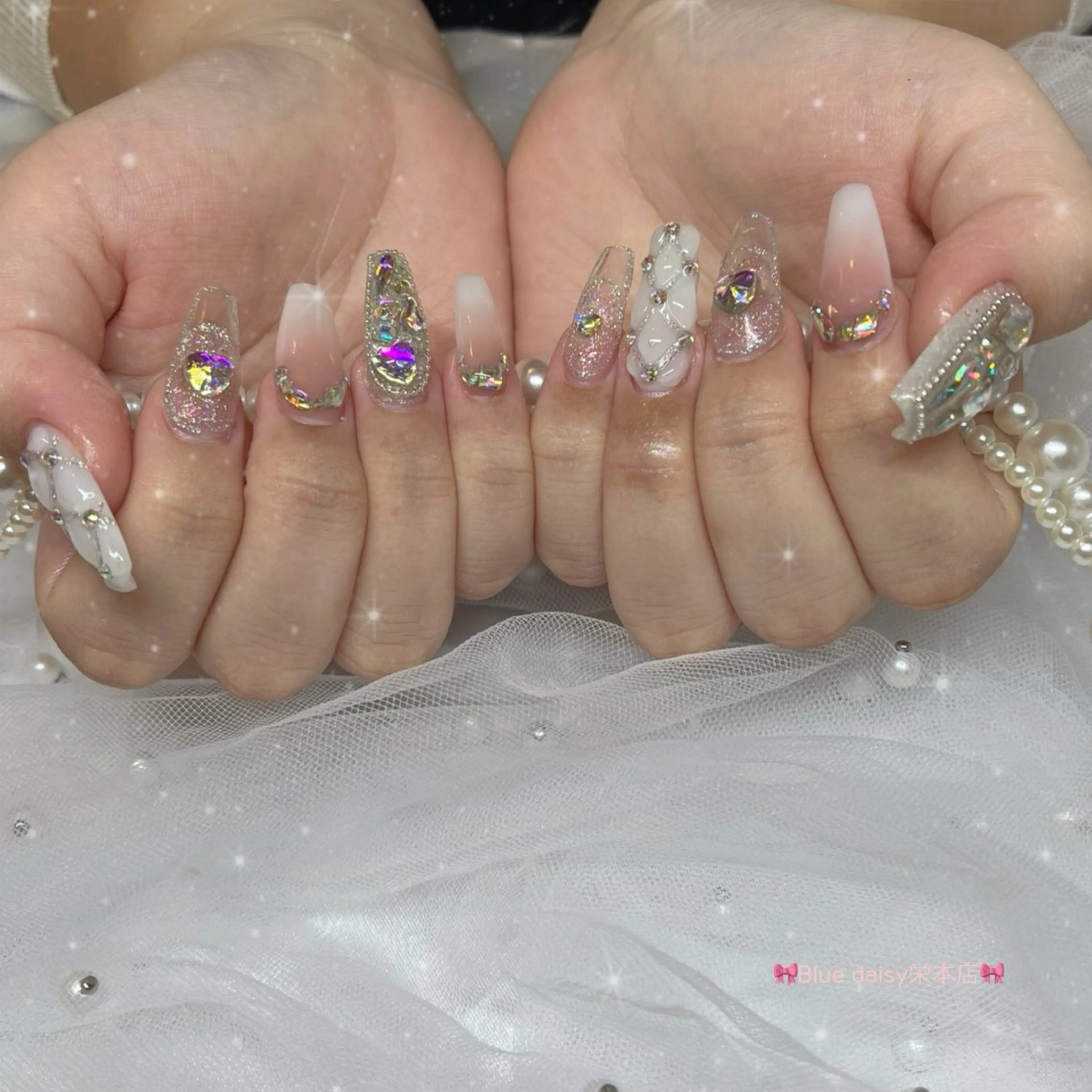 ネイル オーロラネイル ハンドネイル ブルーデイジー栄本店所属・BlueDaisy 栄本店のネイルデザイン