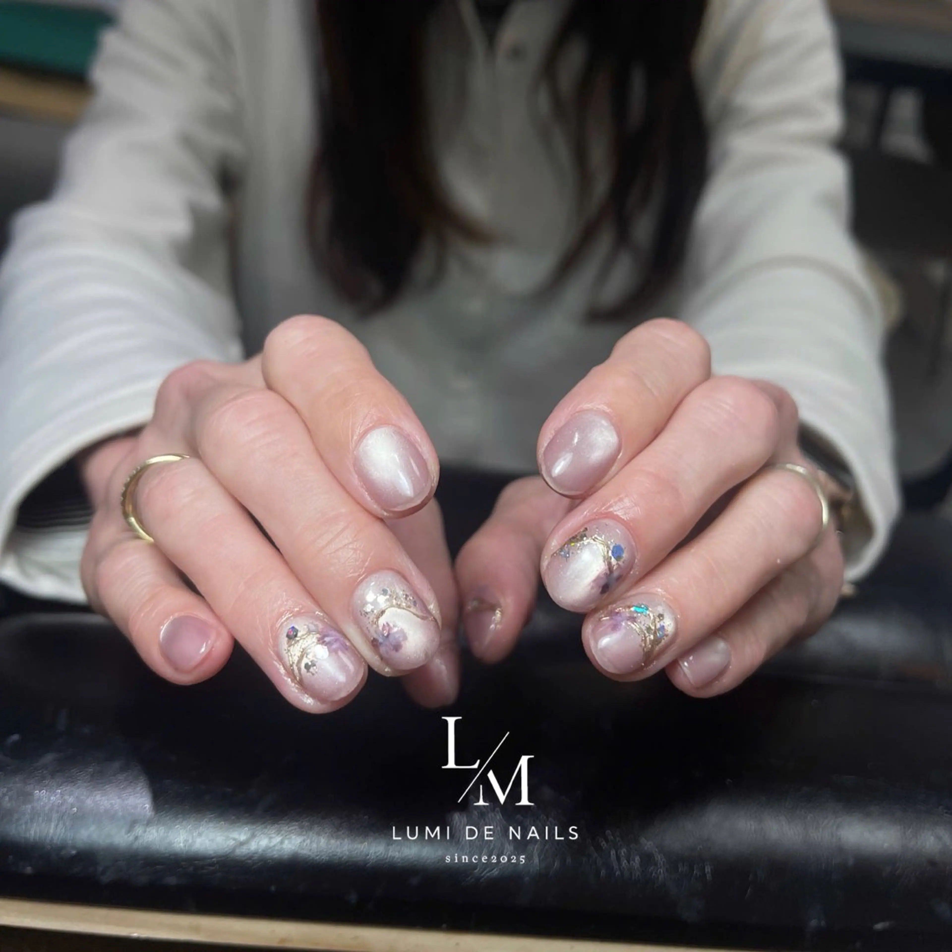 ネイル グラデーション ラメ(グリッター) マグネットネイル ミラーネイル ニュアンスネイル ハンドネイル Lumi de nails所属・Lumi de nailsのネイルデザイン