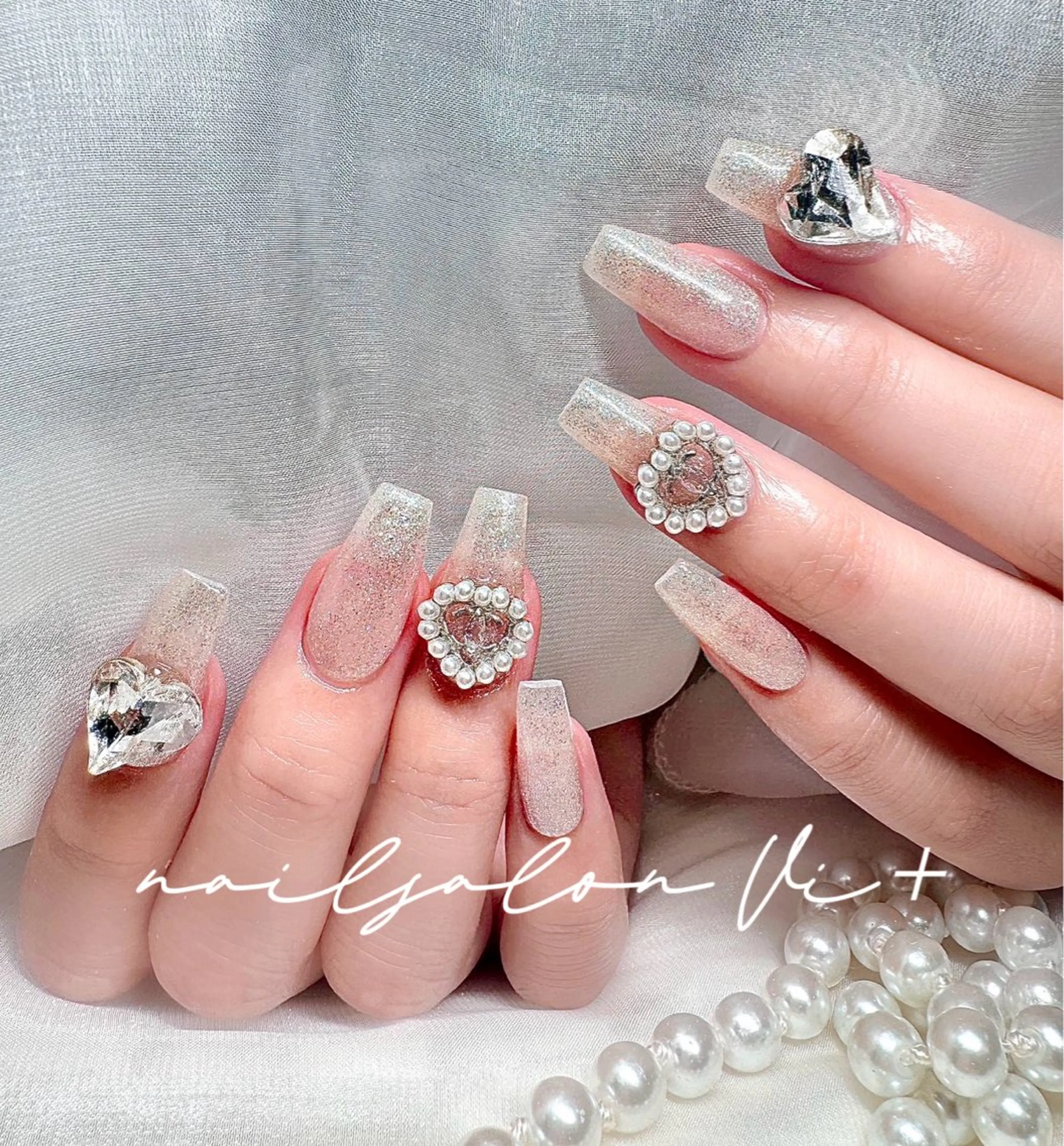 ネイル ✨Nailsalon Vi+✨のネイルデザイン