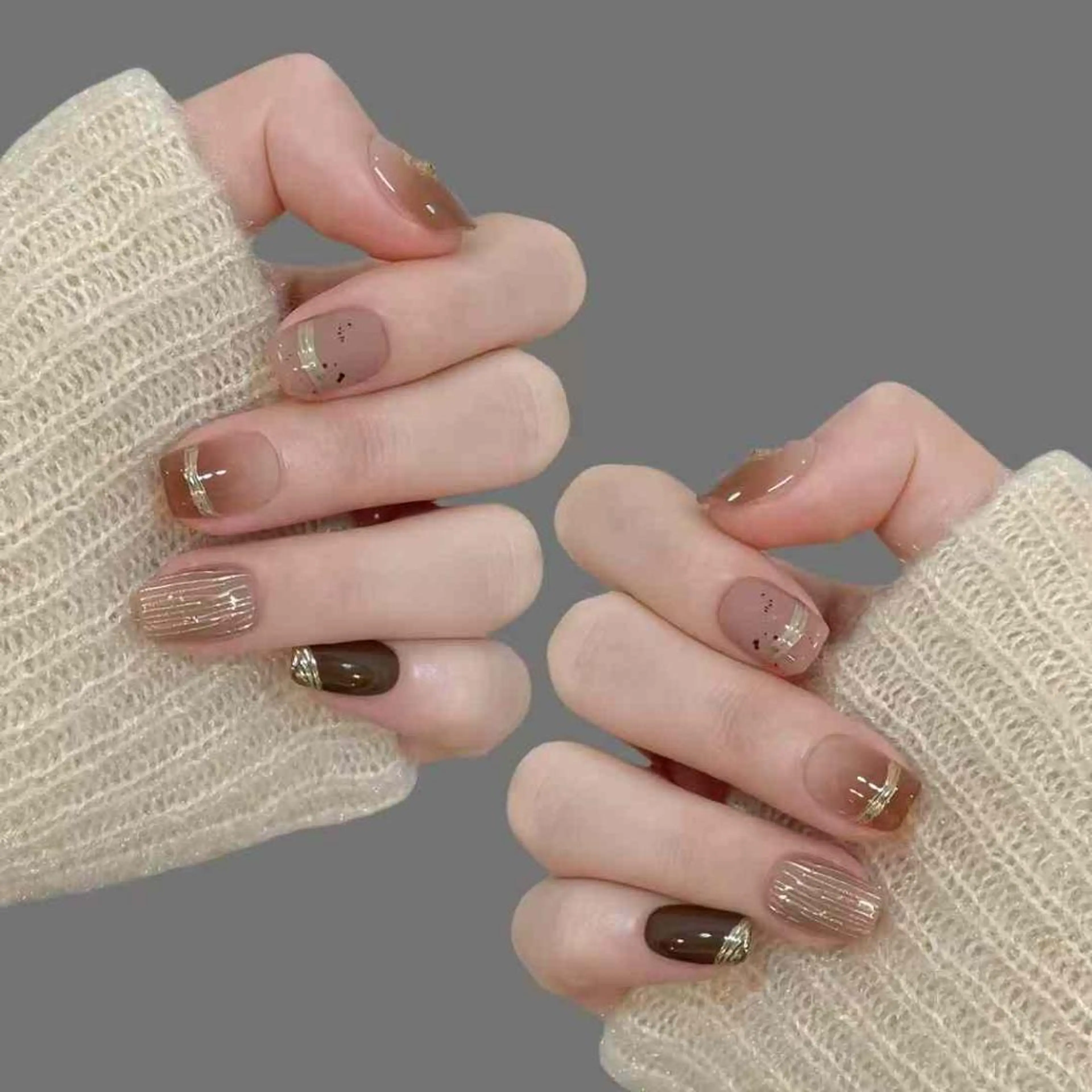 ネイル VIVIAN リサのネイルデザイン