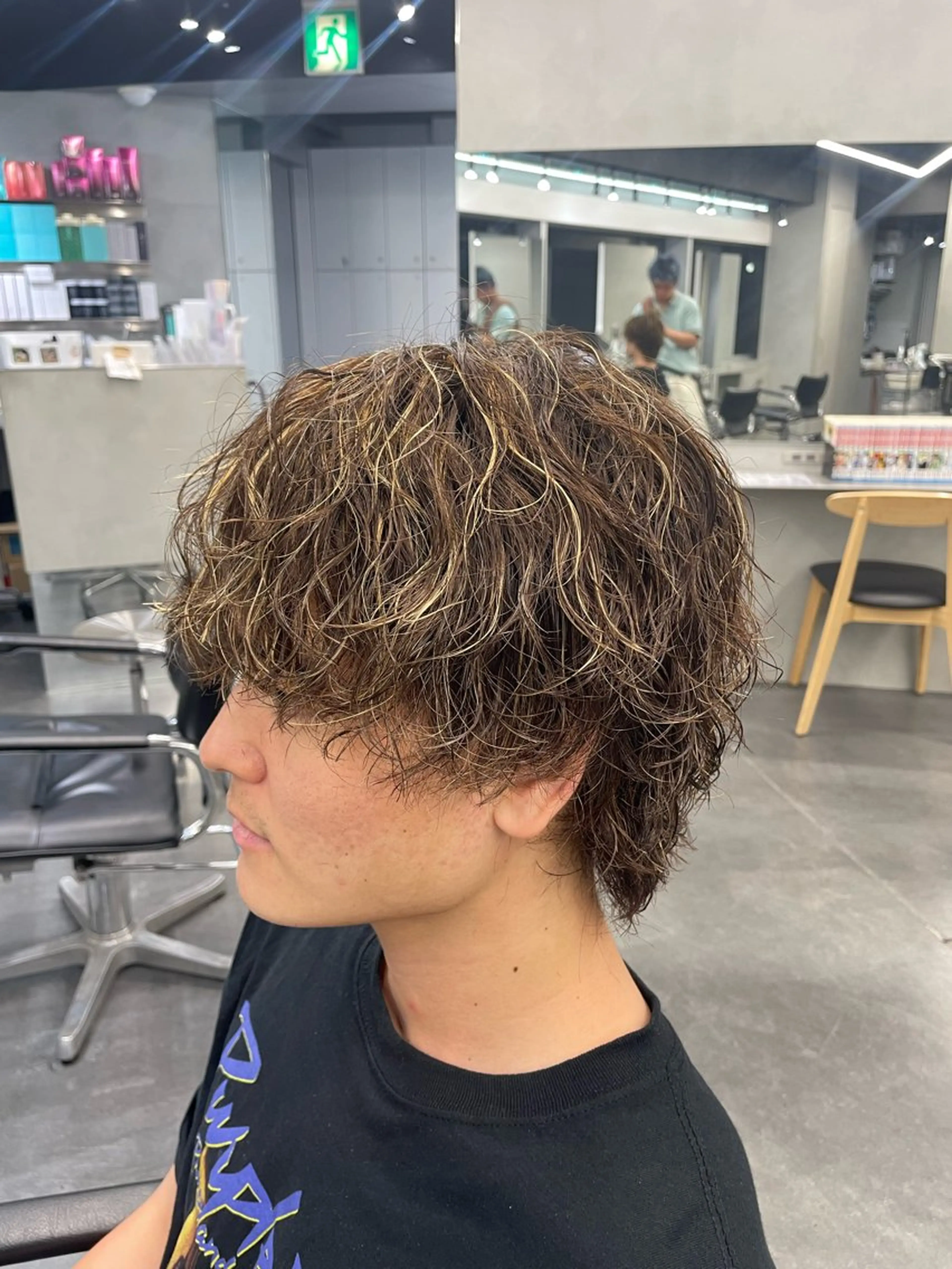 カラー パーマ メンズ メンズパーマ ツイストスパイラルパーマ 波巻きパーマ ニュアンスパーマ スパイラルパーマ fifth リュウセイのヘアスタイル