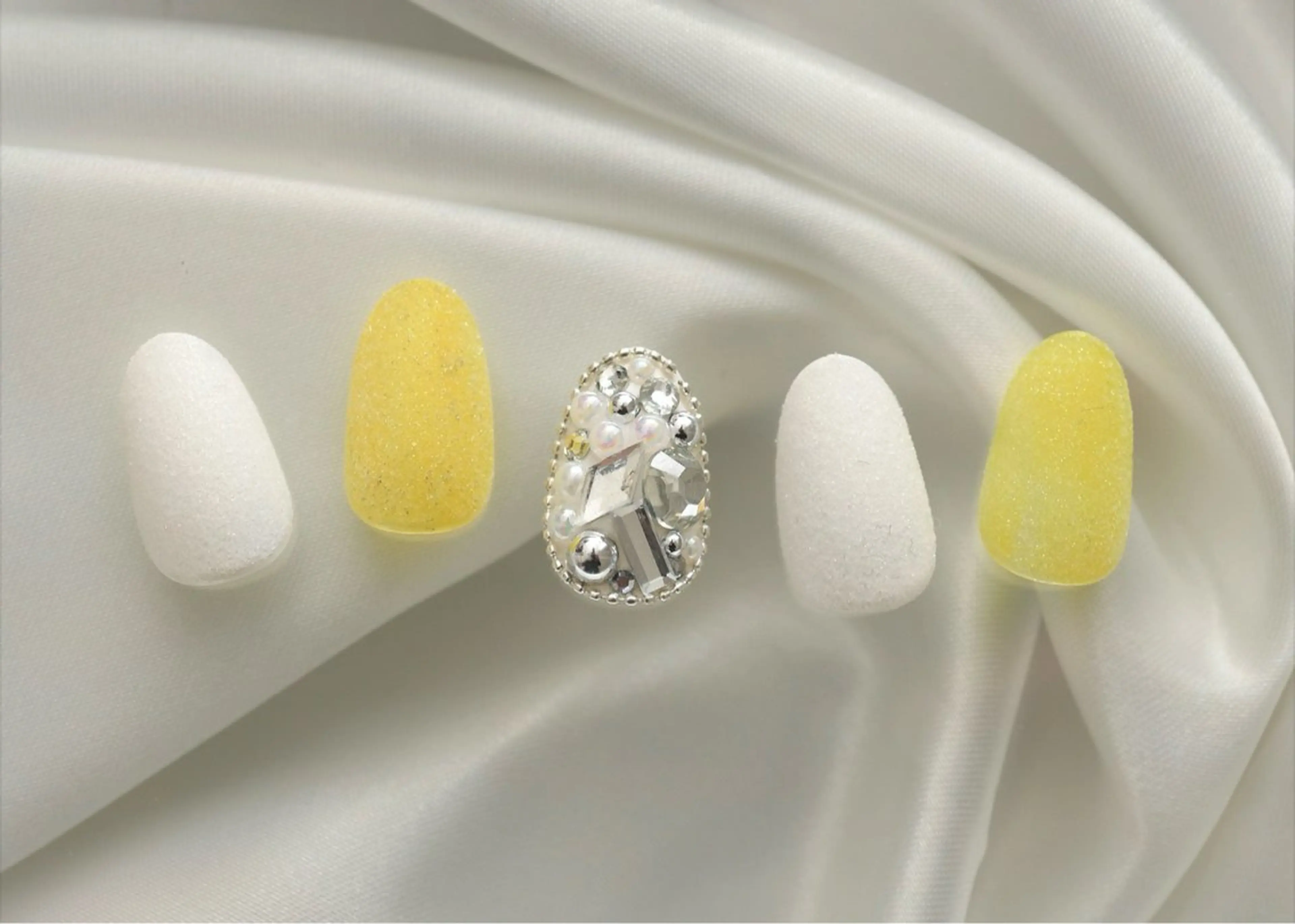 ミディアム ハンドネイル VANiSH 船本のネイルデザイン