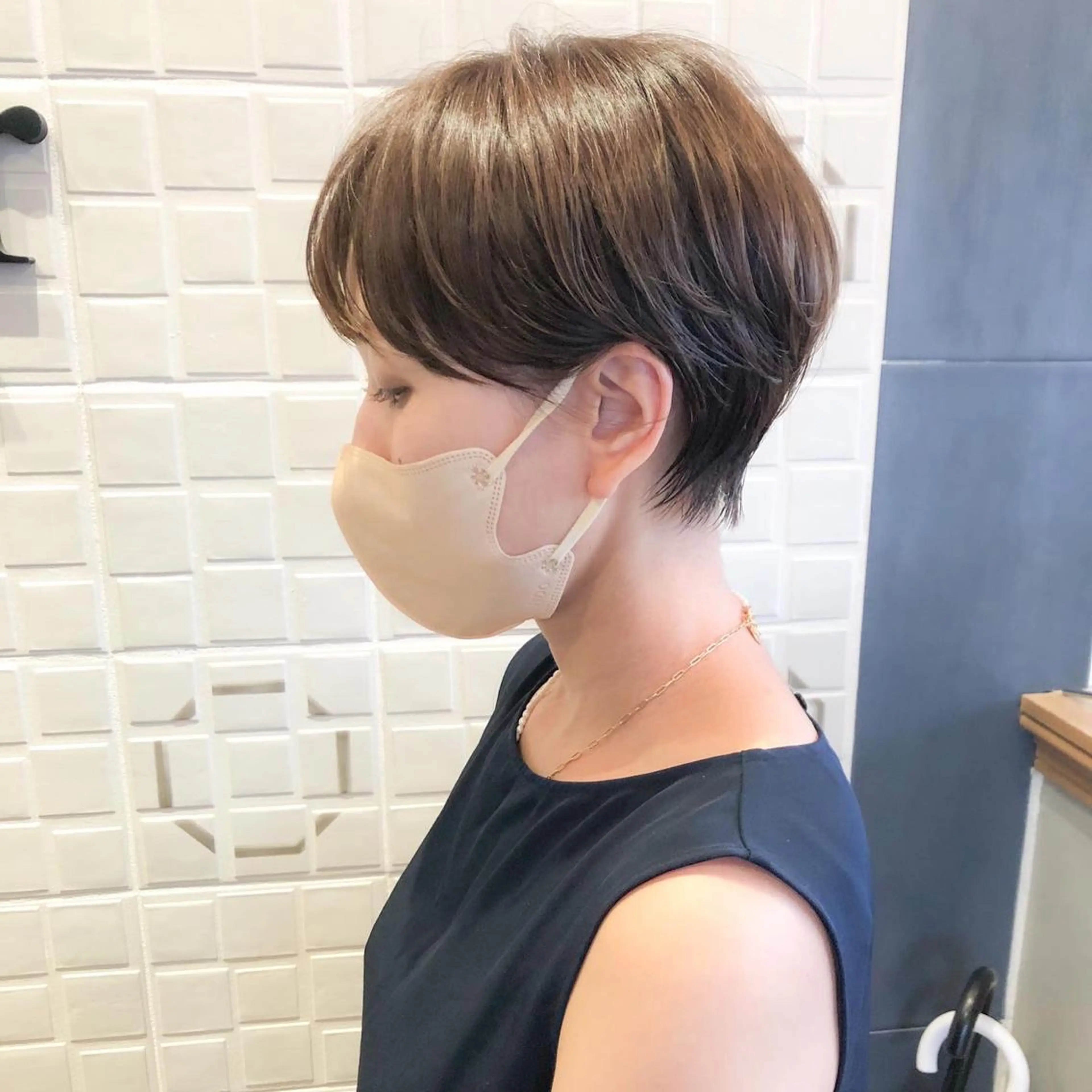 ショート カット ヘアカラー トリートメント La Bonheur hair reve 池袋西口所属・コテ巻き風パーマ /志村大成のヘアスタイル