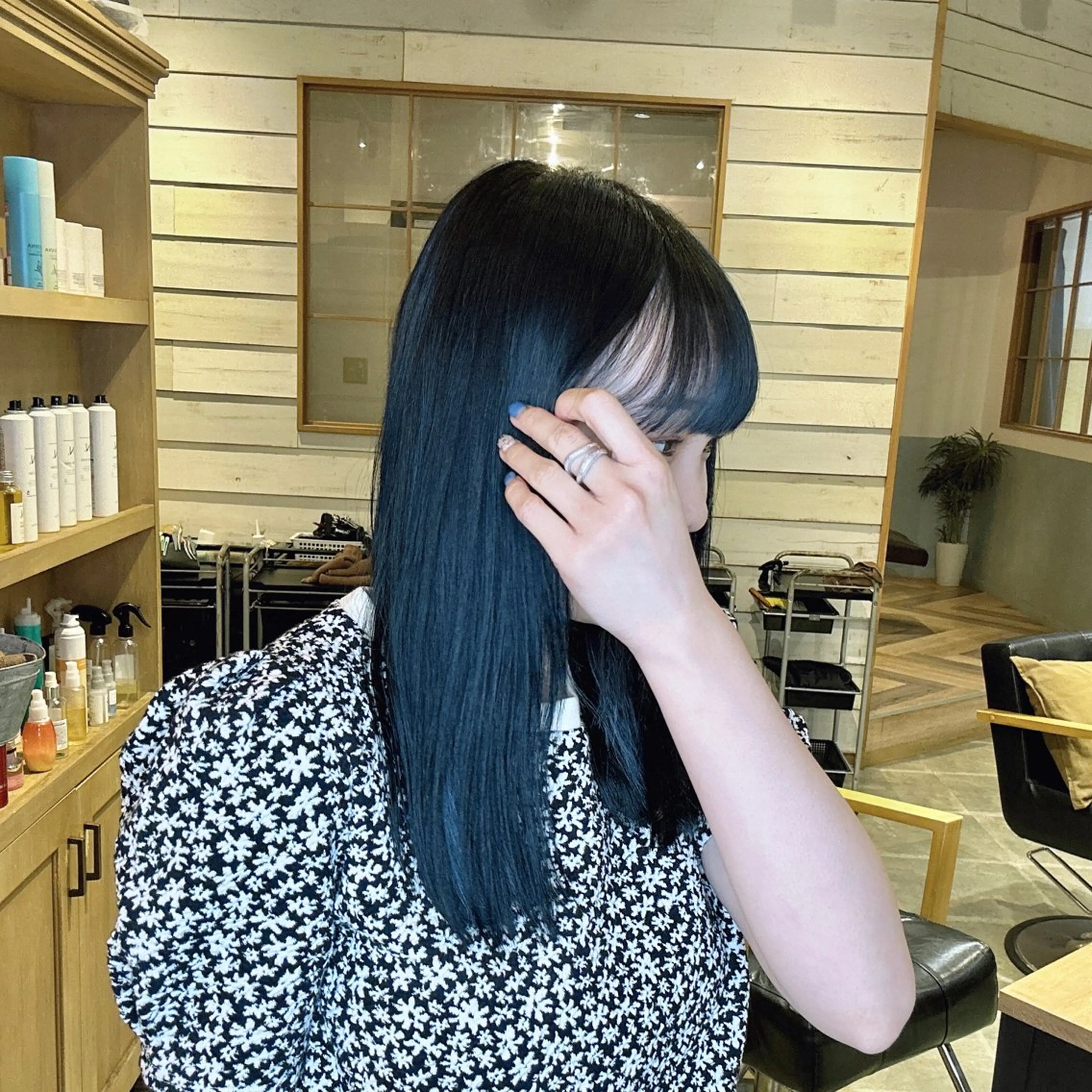 セミロング カラー La bonheur hair reve 池袋店所属・🐈‍⬛ マナカ🐈‍⬛のヘアスタイル