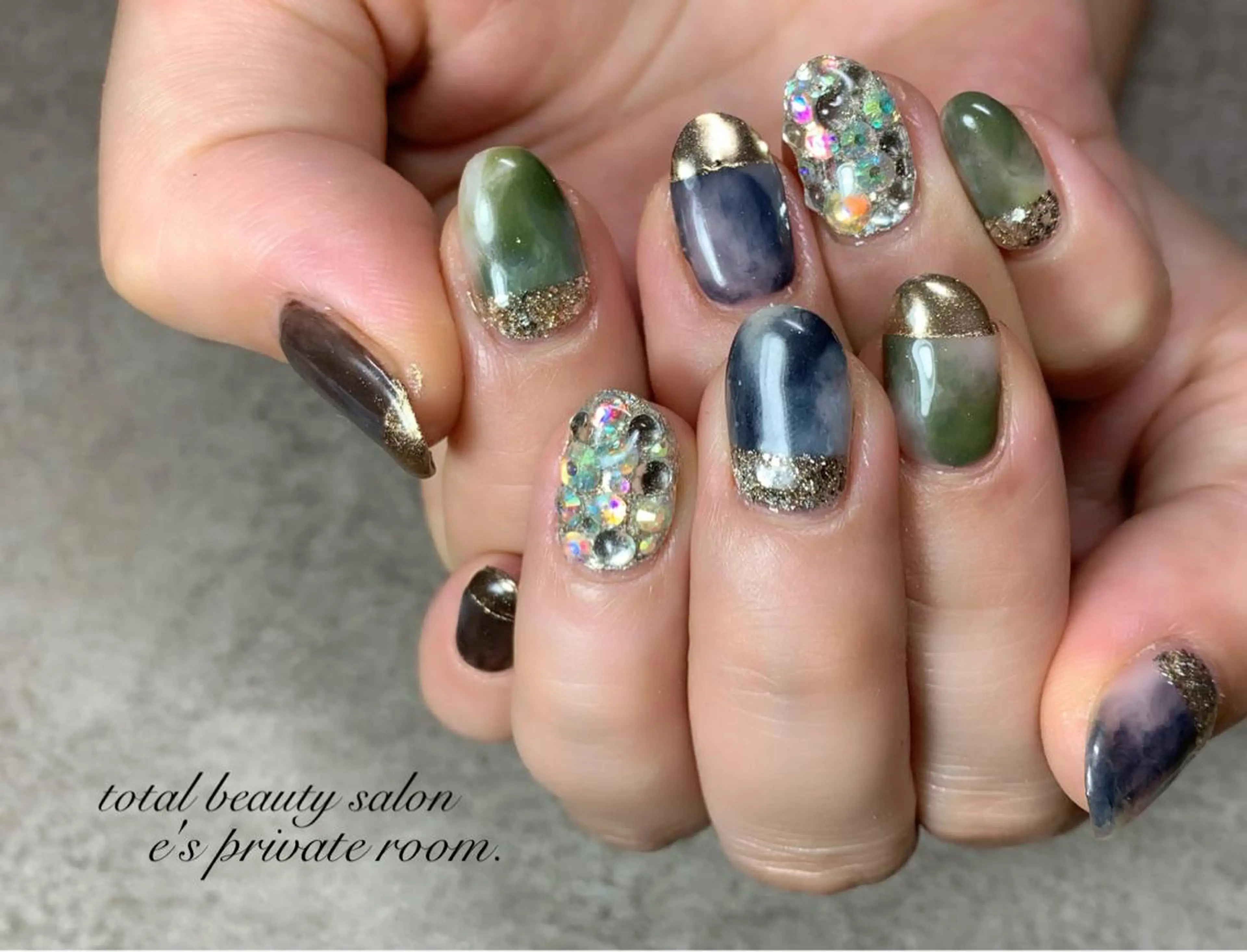 ネイル LAVISH nail salonのネイルデザイン