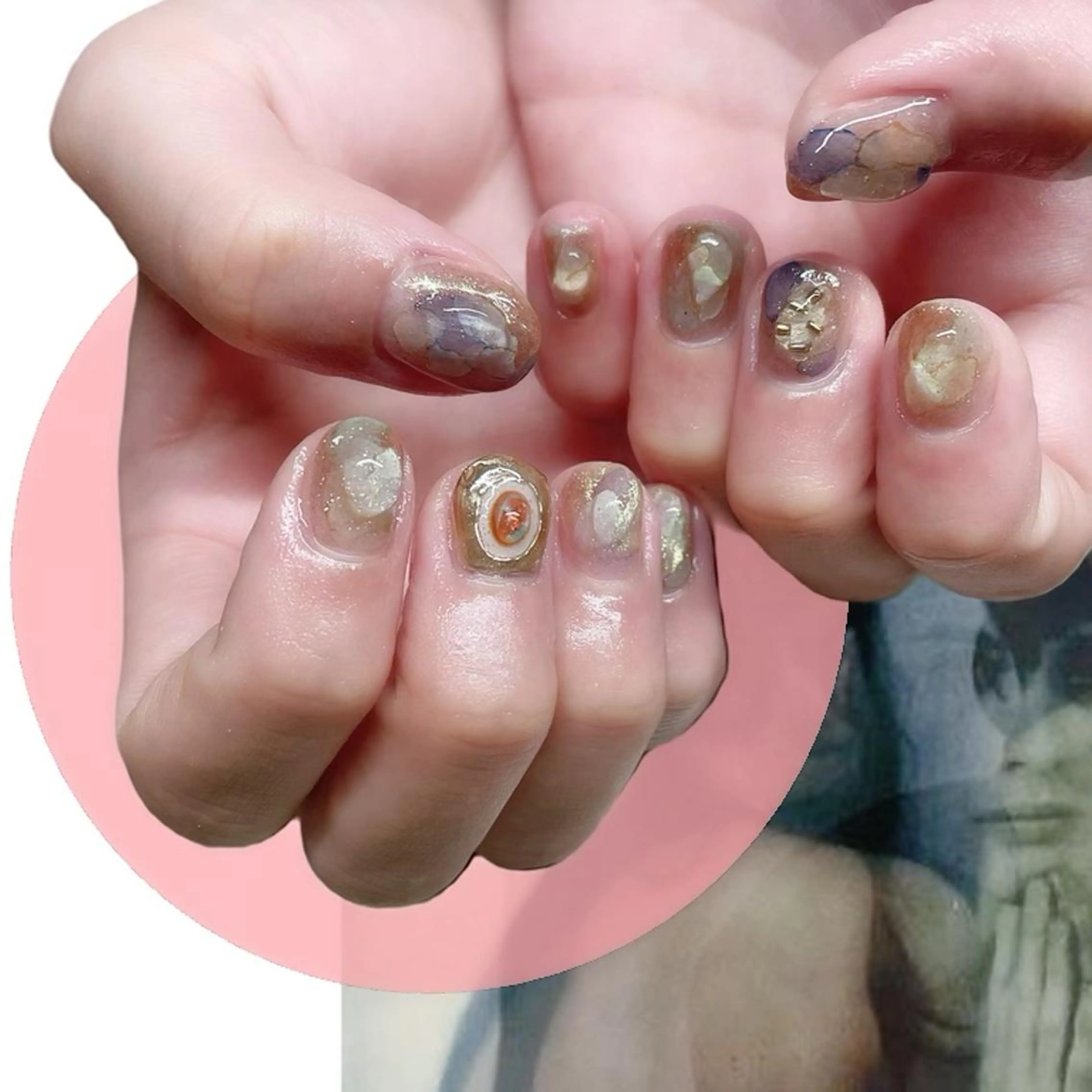 ネイル オーロラネイル 氷ネイル・うるうるネイル 韓国ネイル マグネットネイル ミラーネイル VOLLMOND nailのネイルデザイン