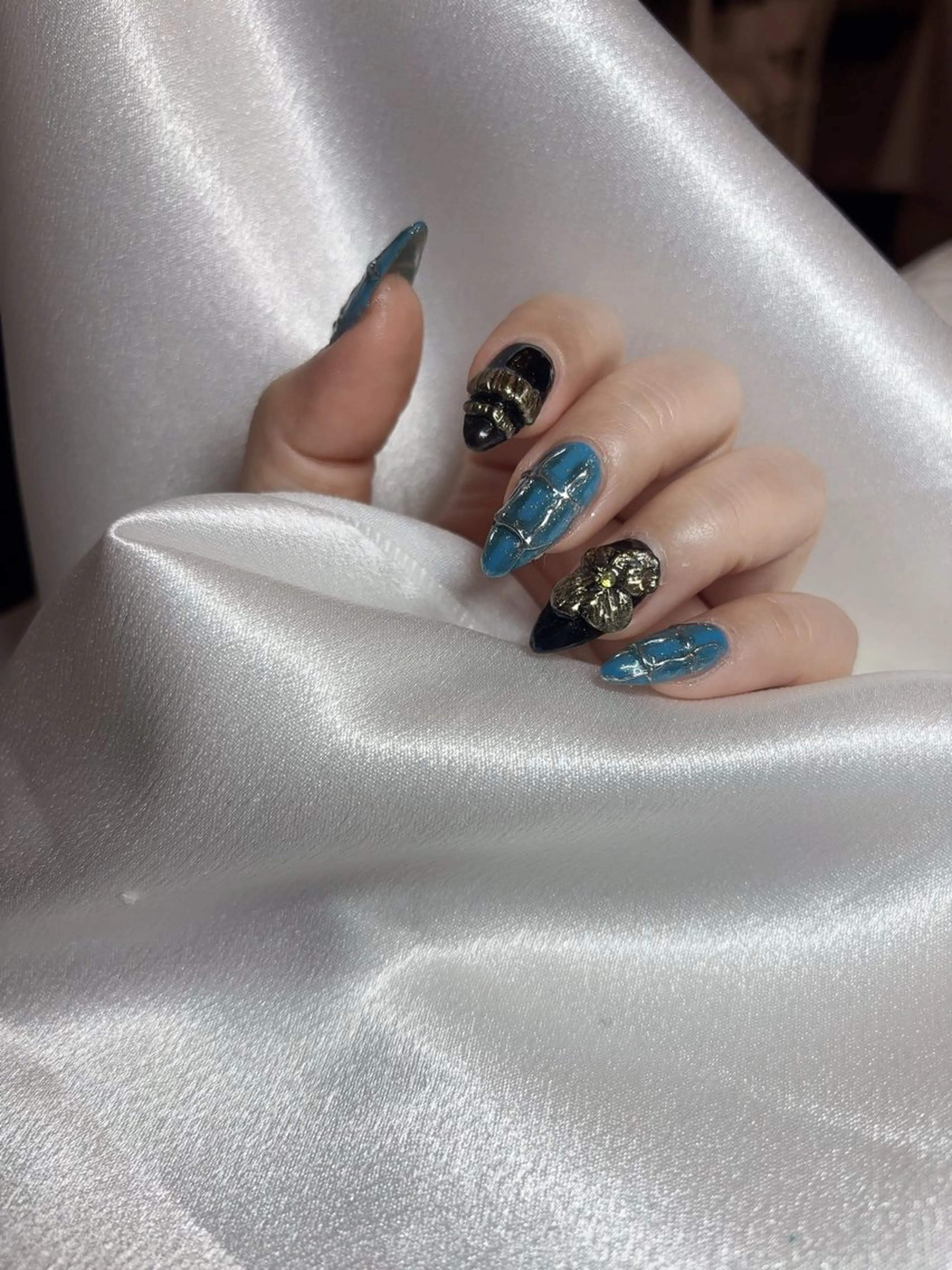 ネイル ゴージャス ミラーネイル ハンドネイル キイ サロンのネイルデザイン