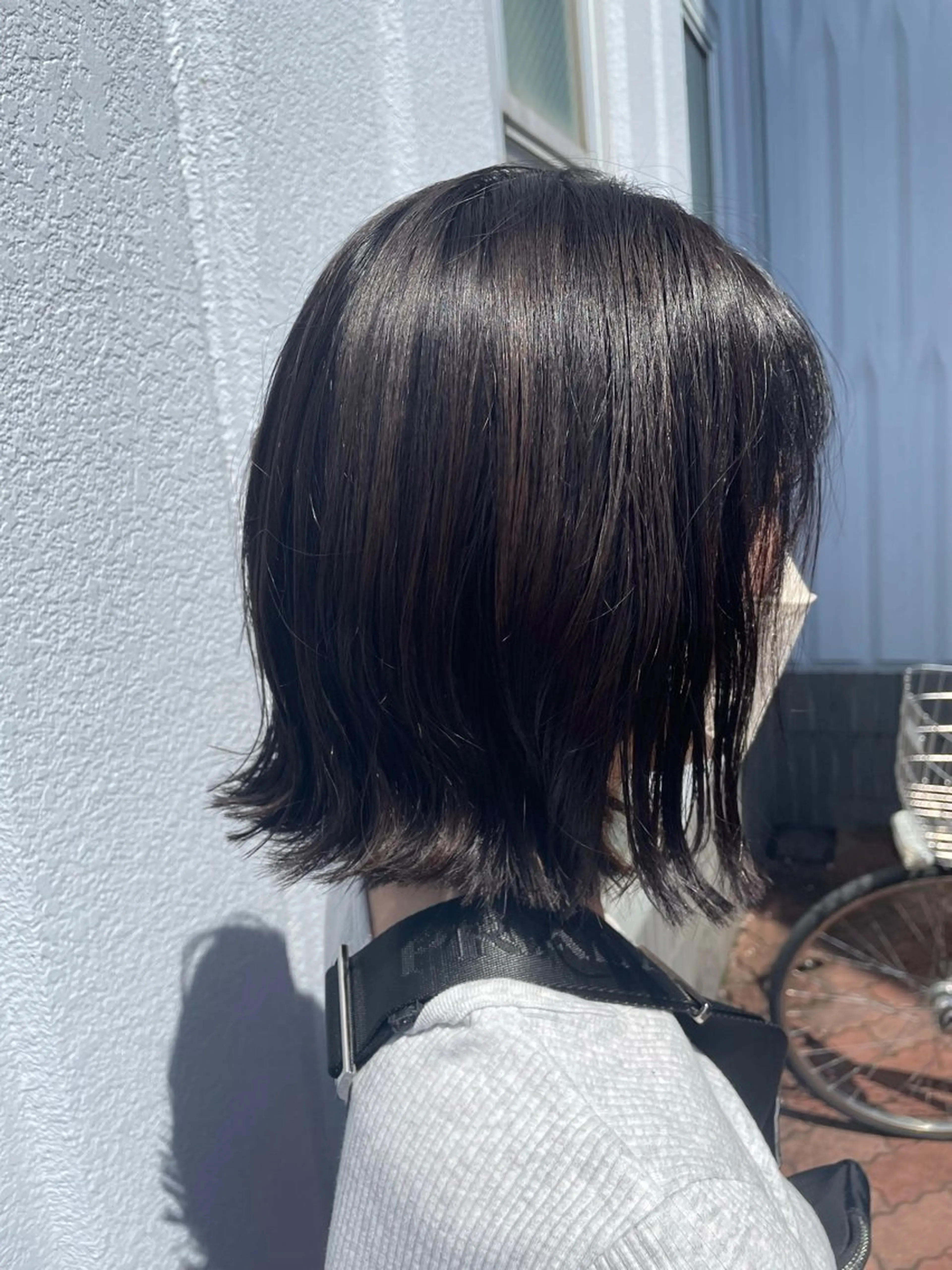 ミディアム 切りっぱなしボブ ボブ 外ハネヘア アグヘアーヒート岐阜本巣店所属・伊賀 瑞月のヘアスタイル