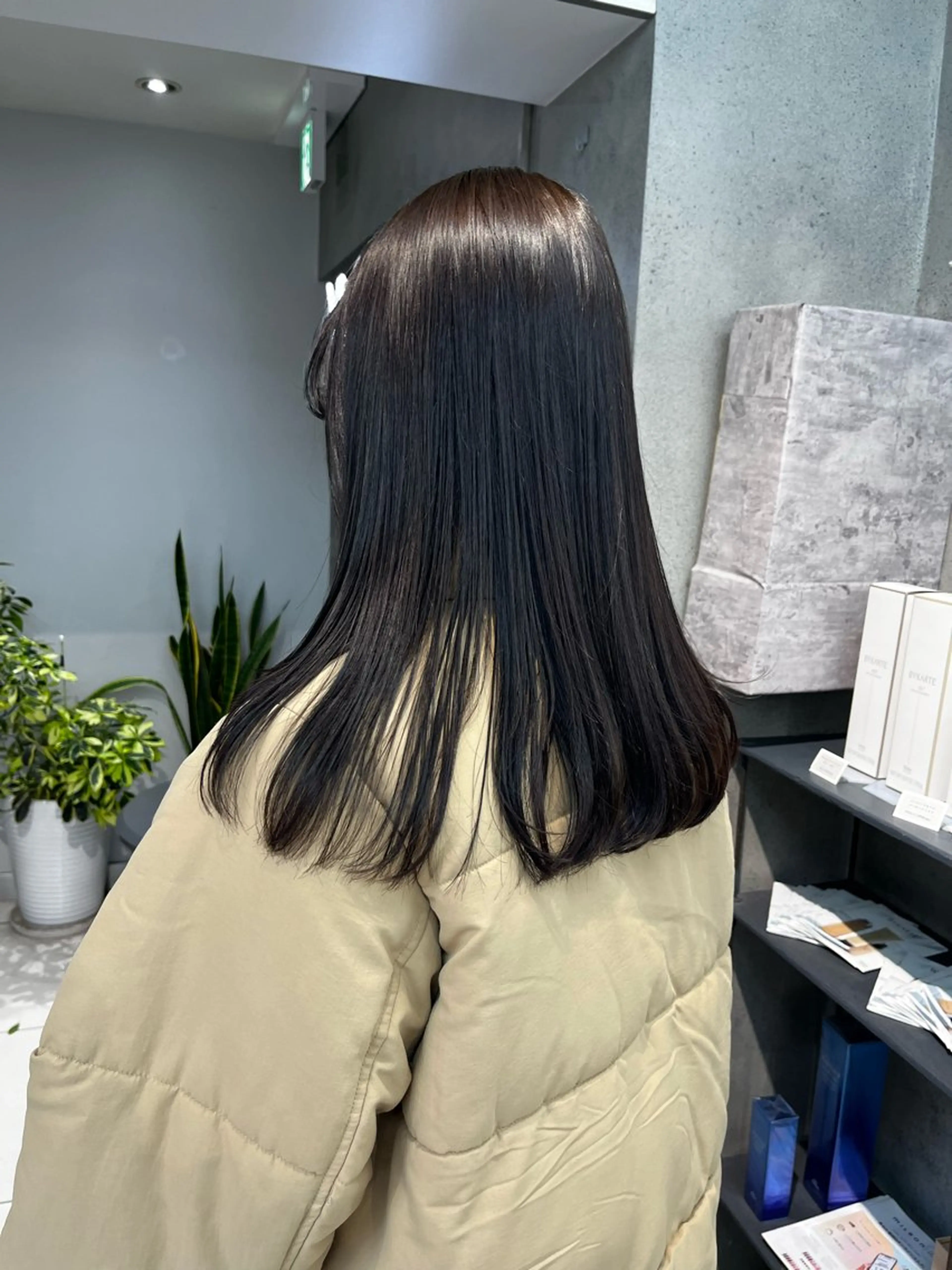 カラー ボブ・顔まわり 💎愛唯(めい)のヘアスタイル