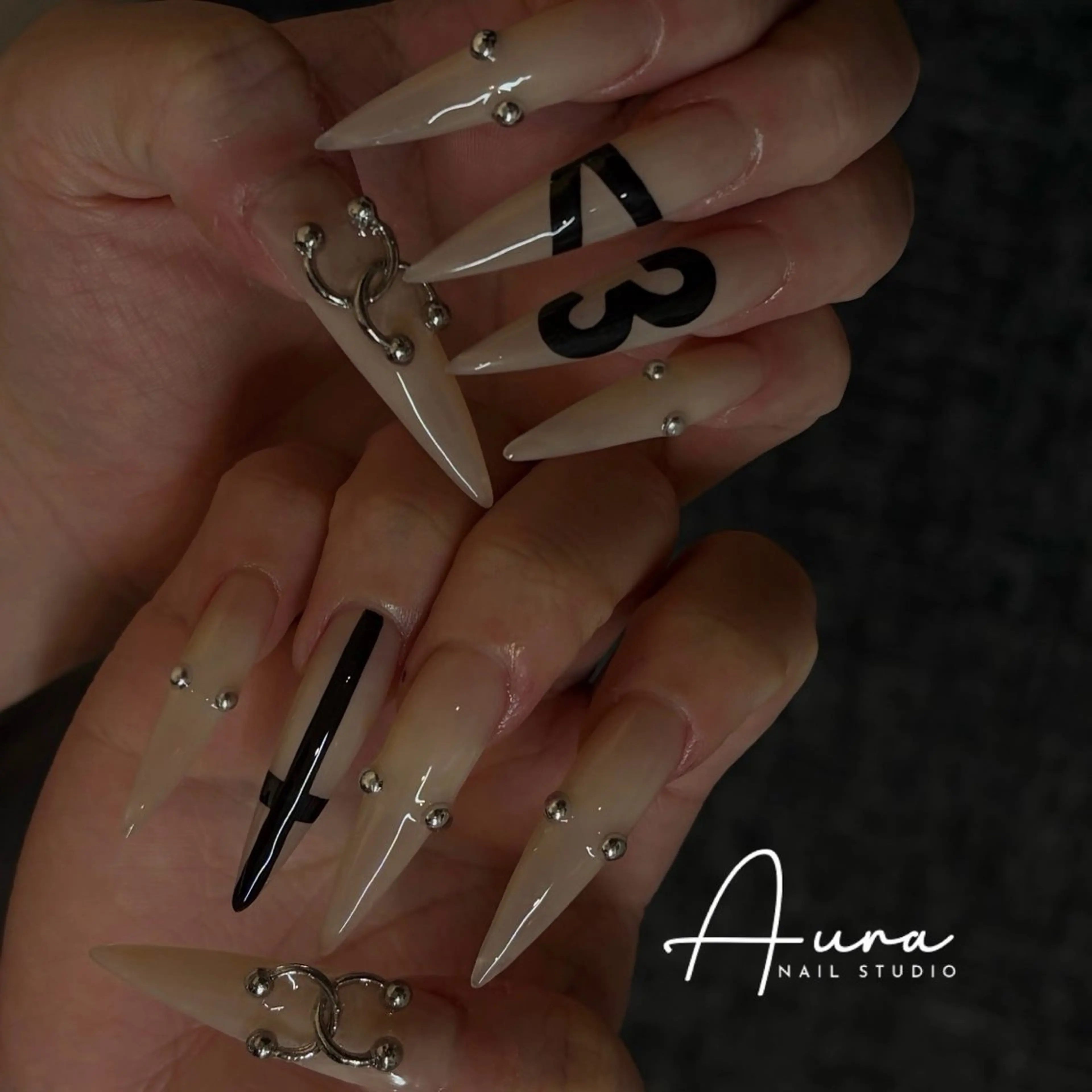 ネイル ハンドネイル Aura Nail Maiのネイルデザイン