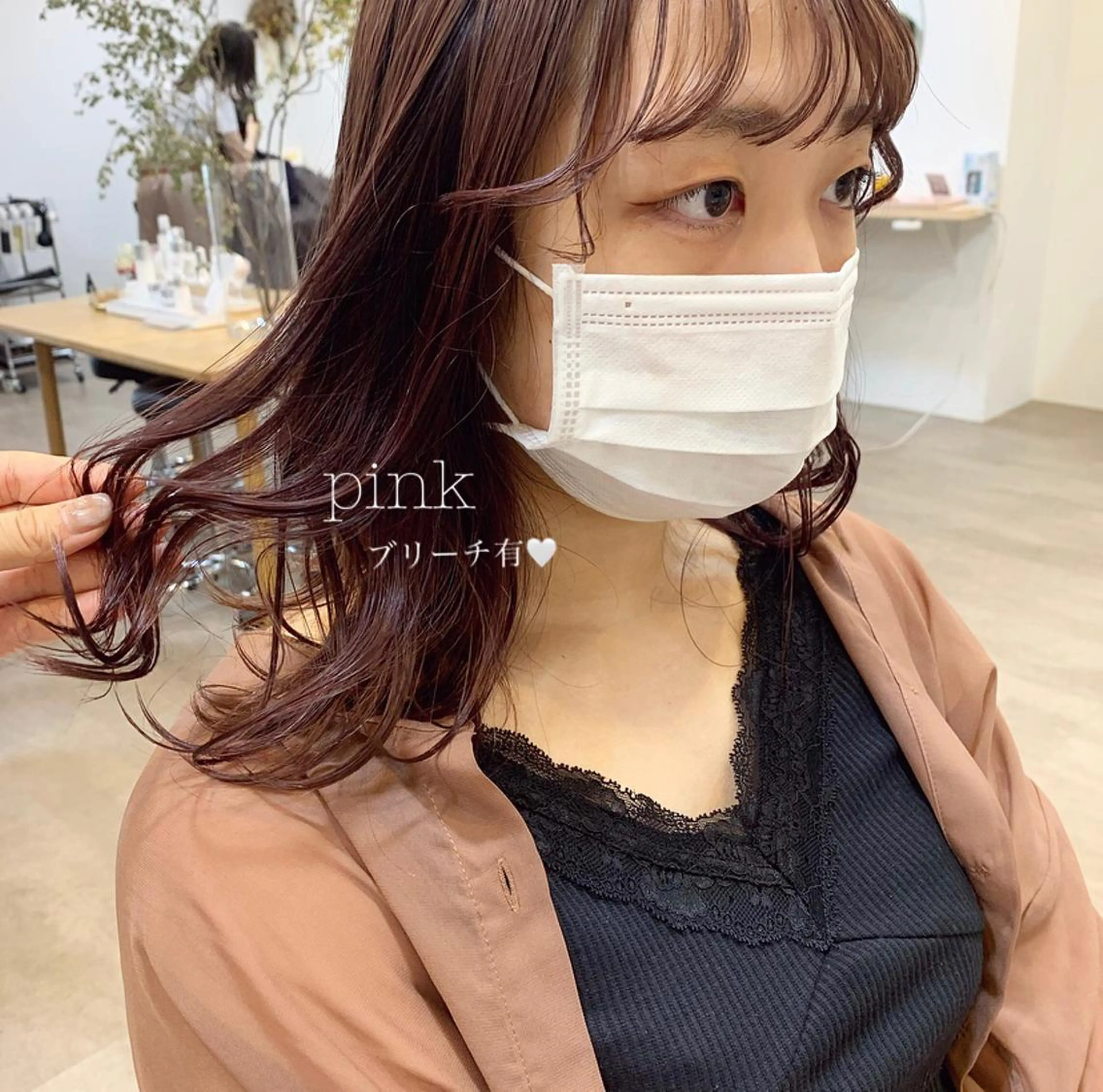 ミディアム カラー 佐藤 永夏のヘアスタイル