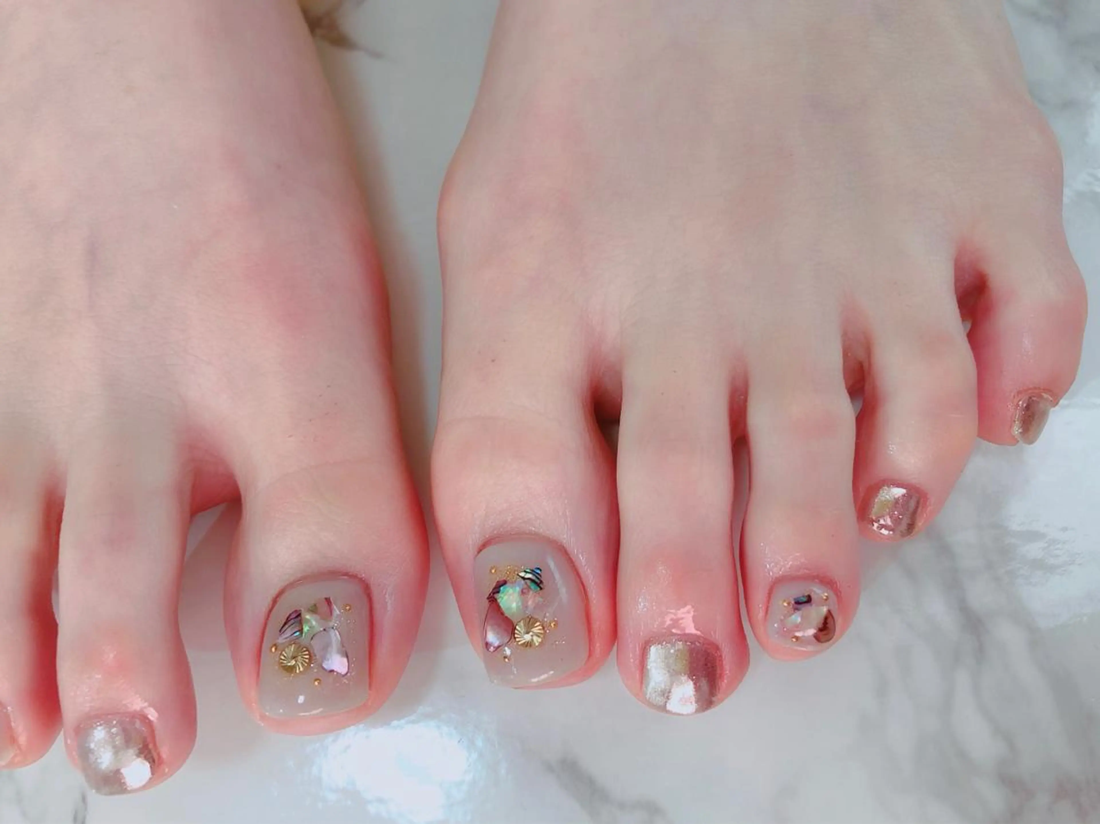 ネイル フットネイル Regaro i.sのネイルデザイン