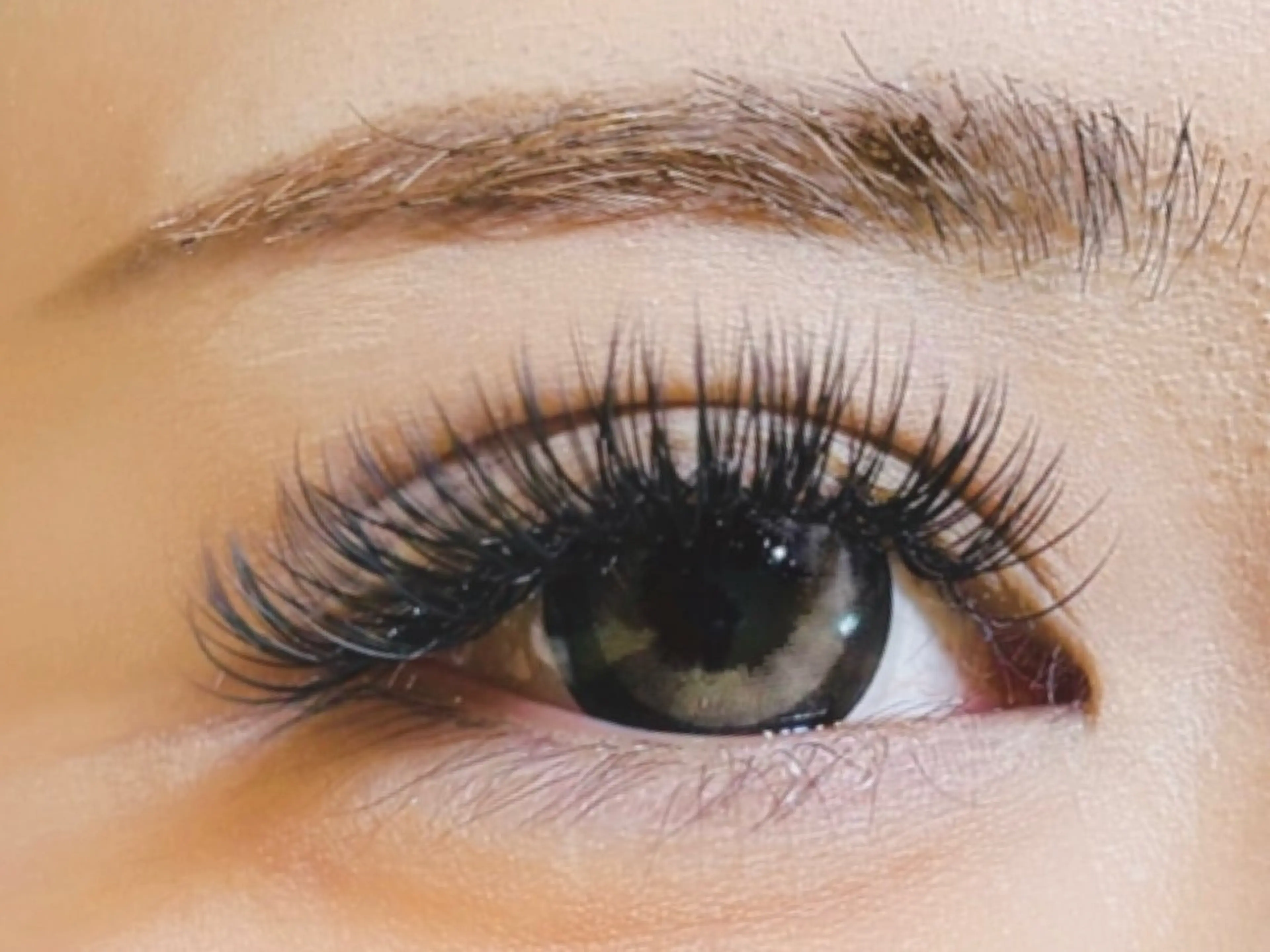 マツエク・マツパ 付け放題 バインドロック 束感まつ毛 フラットラッシュ パリジェンヌラッシュリフト マツエク オーロラ所属・AURORA RINAのマツエク・マツパデザイン