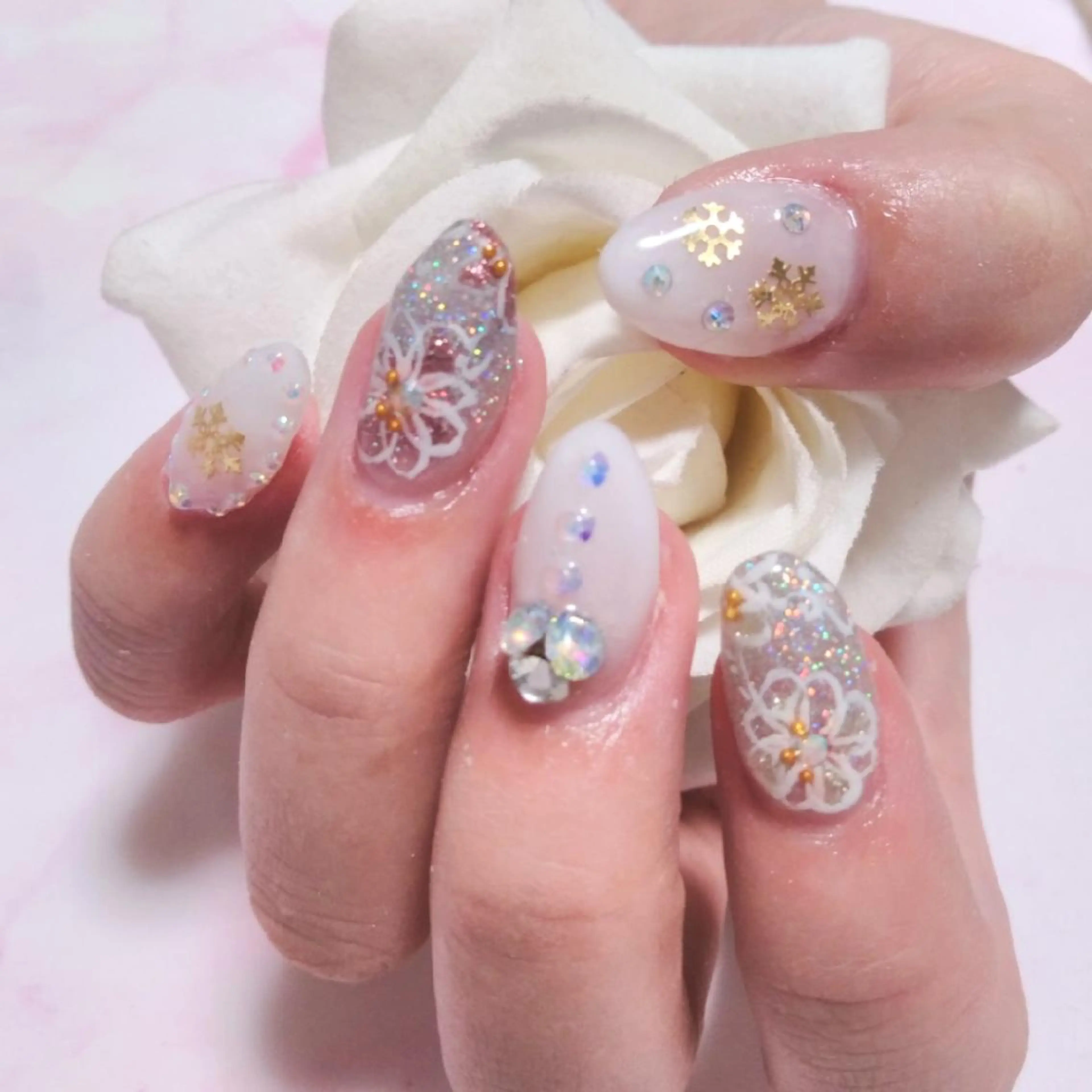 ネイル エステとネイル ローズコンフォートのネイルデザイン