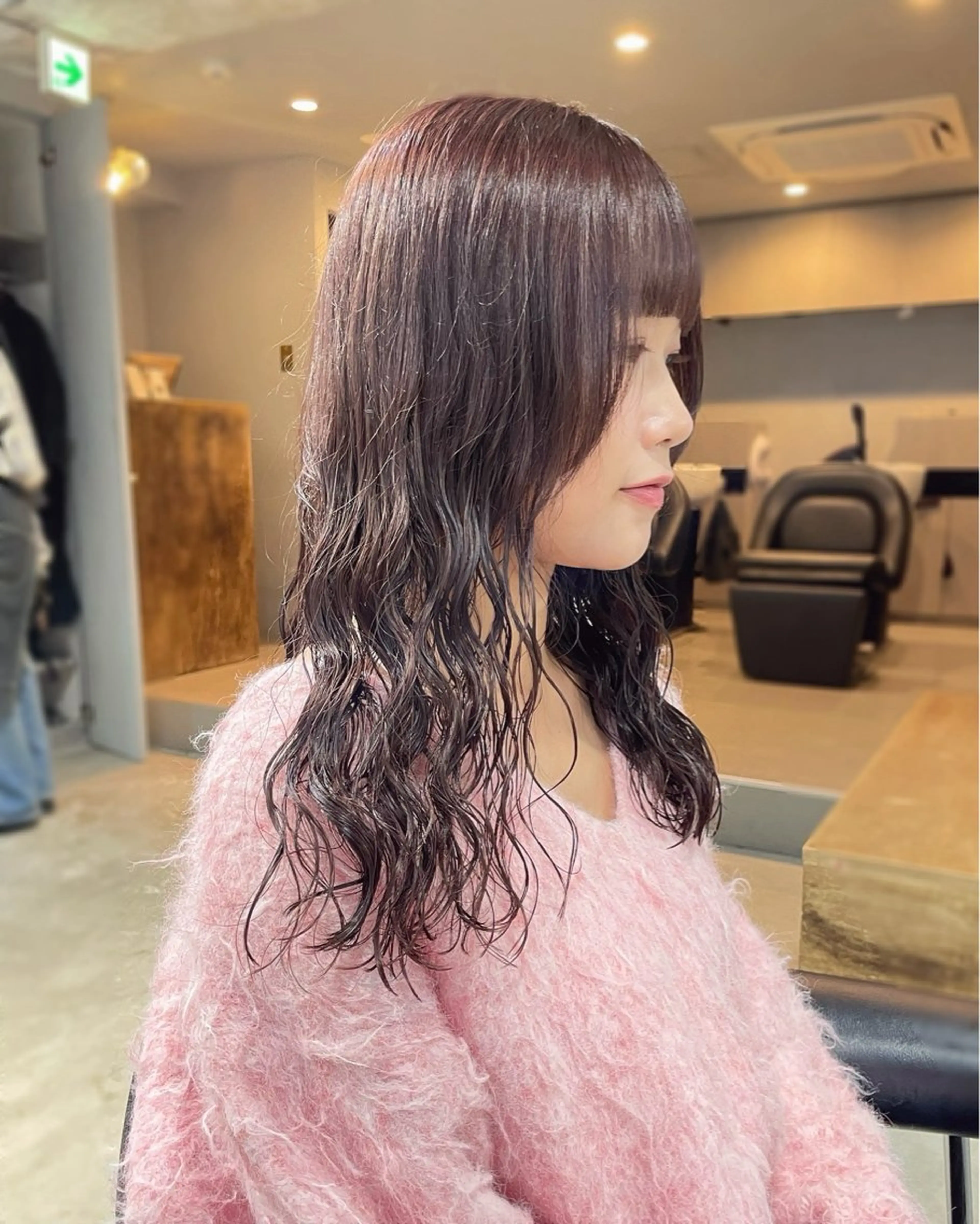 ロング カラー パーマ ブラウンカラー ピンクカラー ピンクブラウン デジタルパーマ カット ヘアカラー パーマ トリートメント 【arc】Ruri コテ巻き風パーマのヘアスタイル