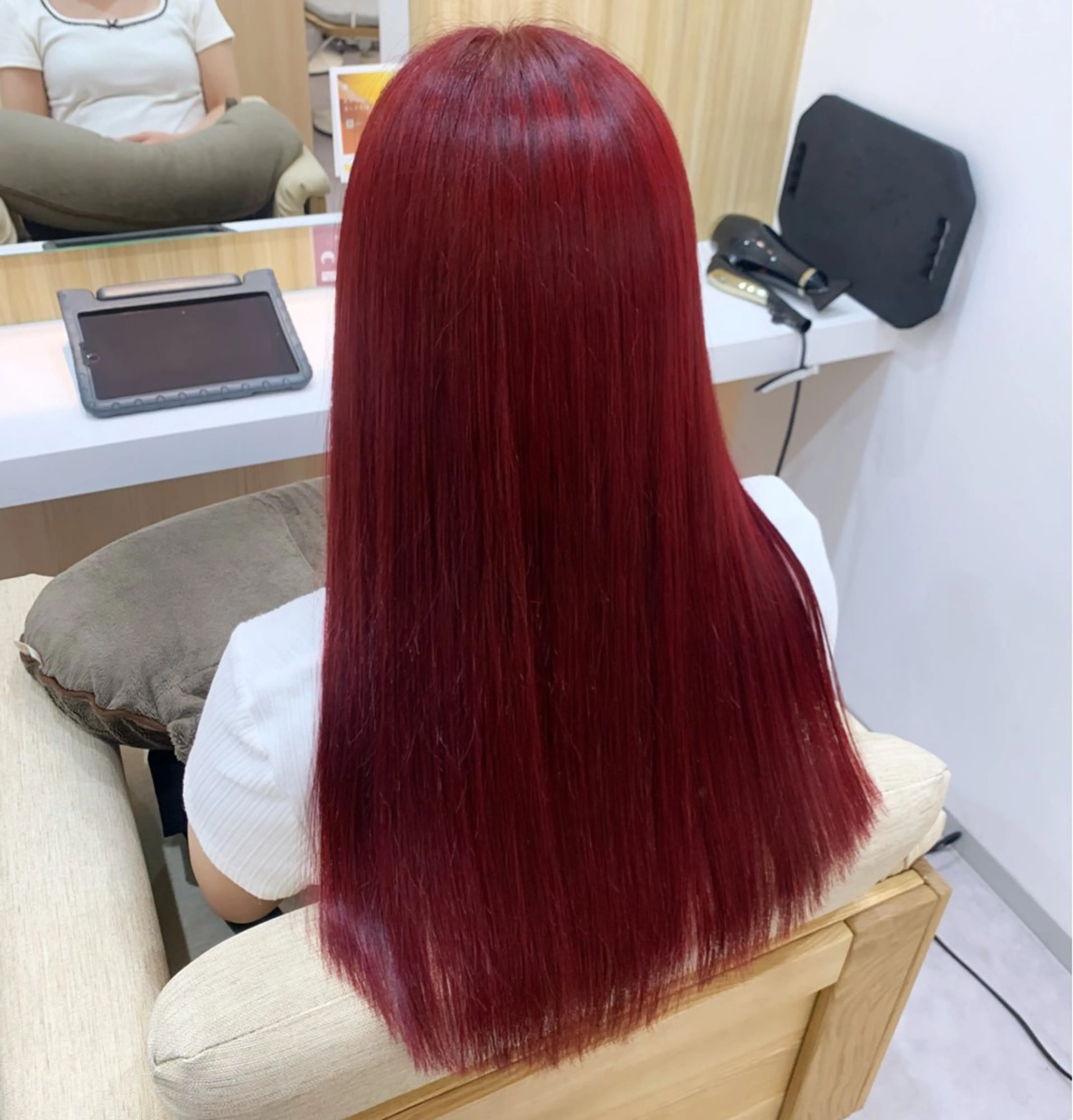 ロング カラー ブリーチ レッドカラー 髪質改善 トリートメント 髪質改善 ೀyuikaのヘアスタイル