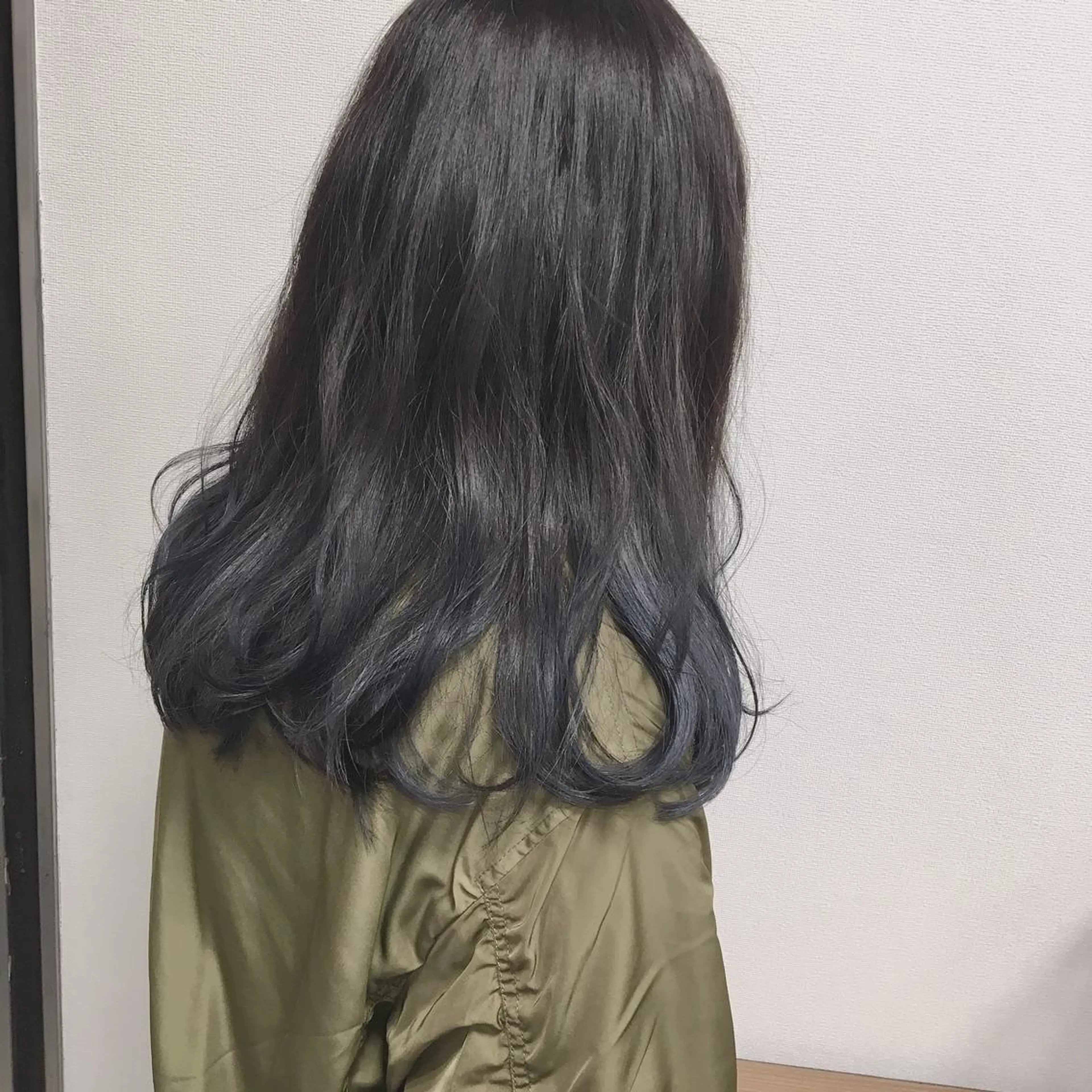 ロング カラー グラデーションカラー ネイビーカラー beauty   beast 西新店のヘアスタイル