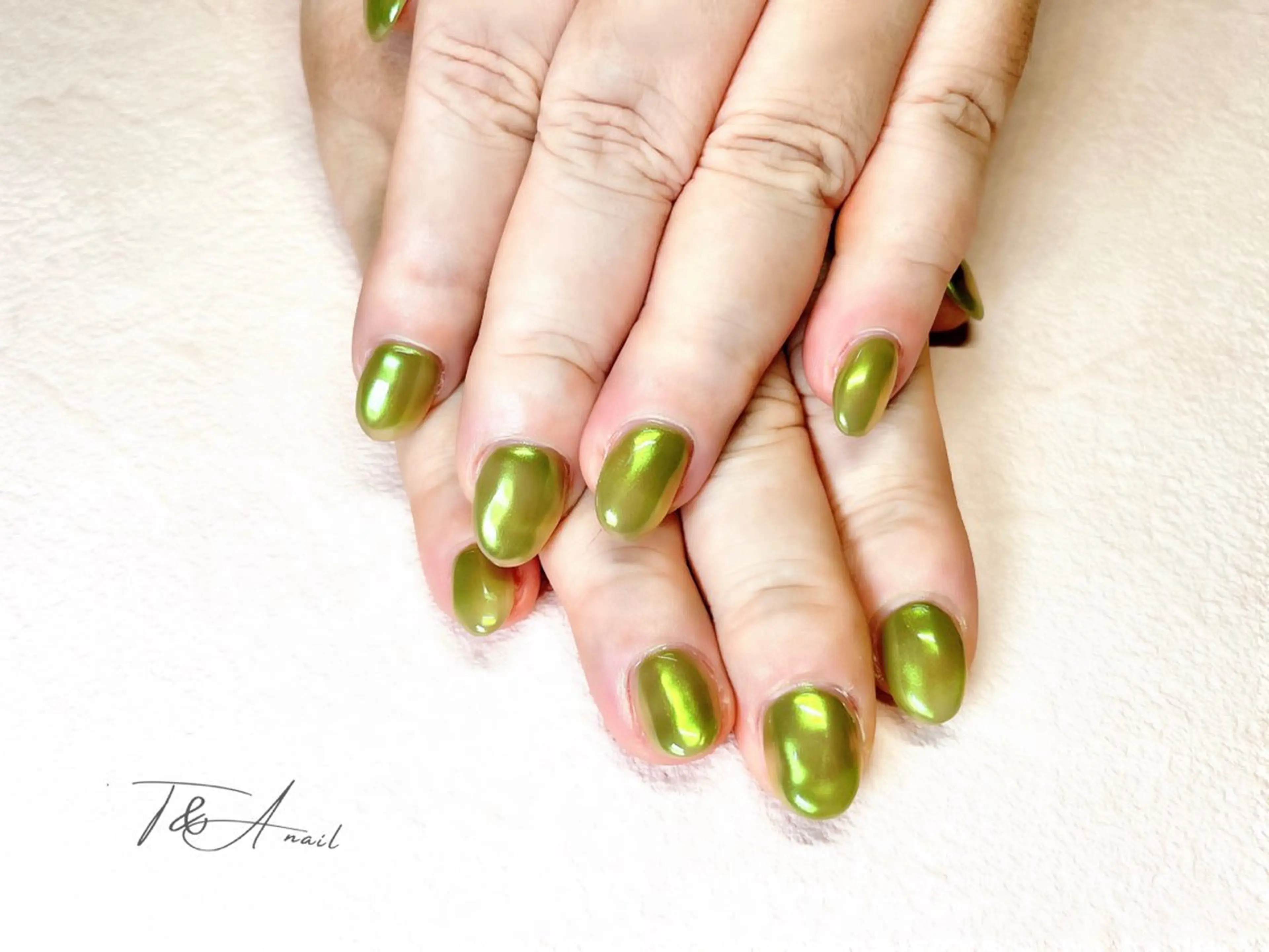 ネイル 長さ出し ジェルネイル グリーン ミラーネイル ワンカラーネイル ハンドネイル T&A nailのネイルデザイン