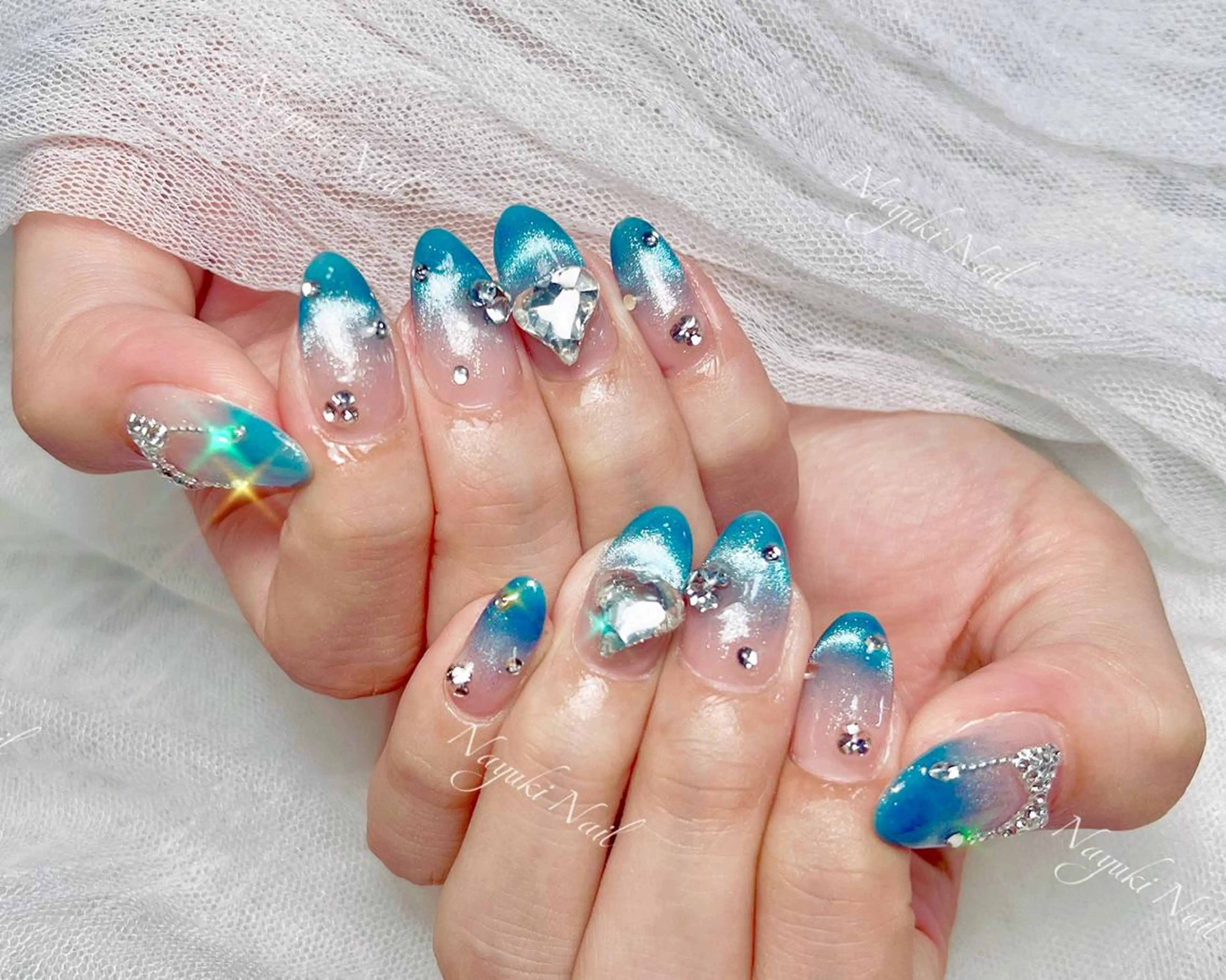 ネイル 🦋 Queenieのネイルデザイン