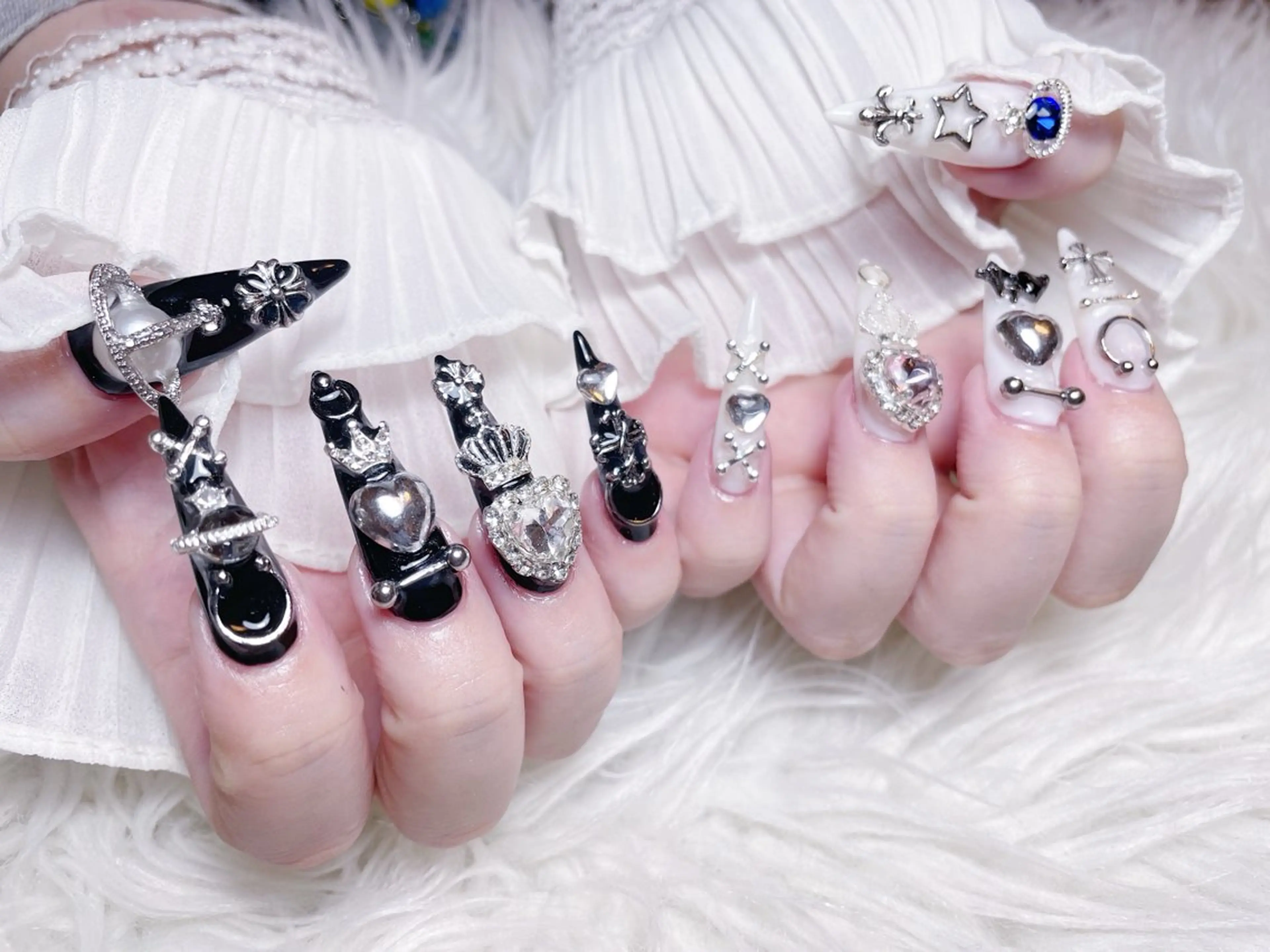 ネイル チークネイル 長さ出し フラワーネイル フレンチネイル ガーリー ハンドネイル NEW NAIL 池袋のネイルデザイン