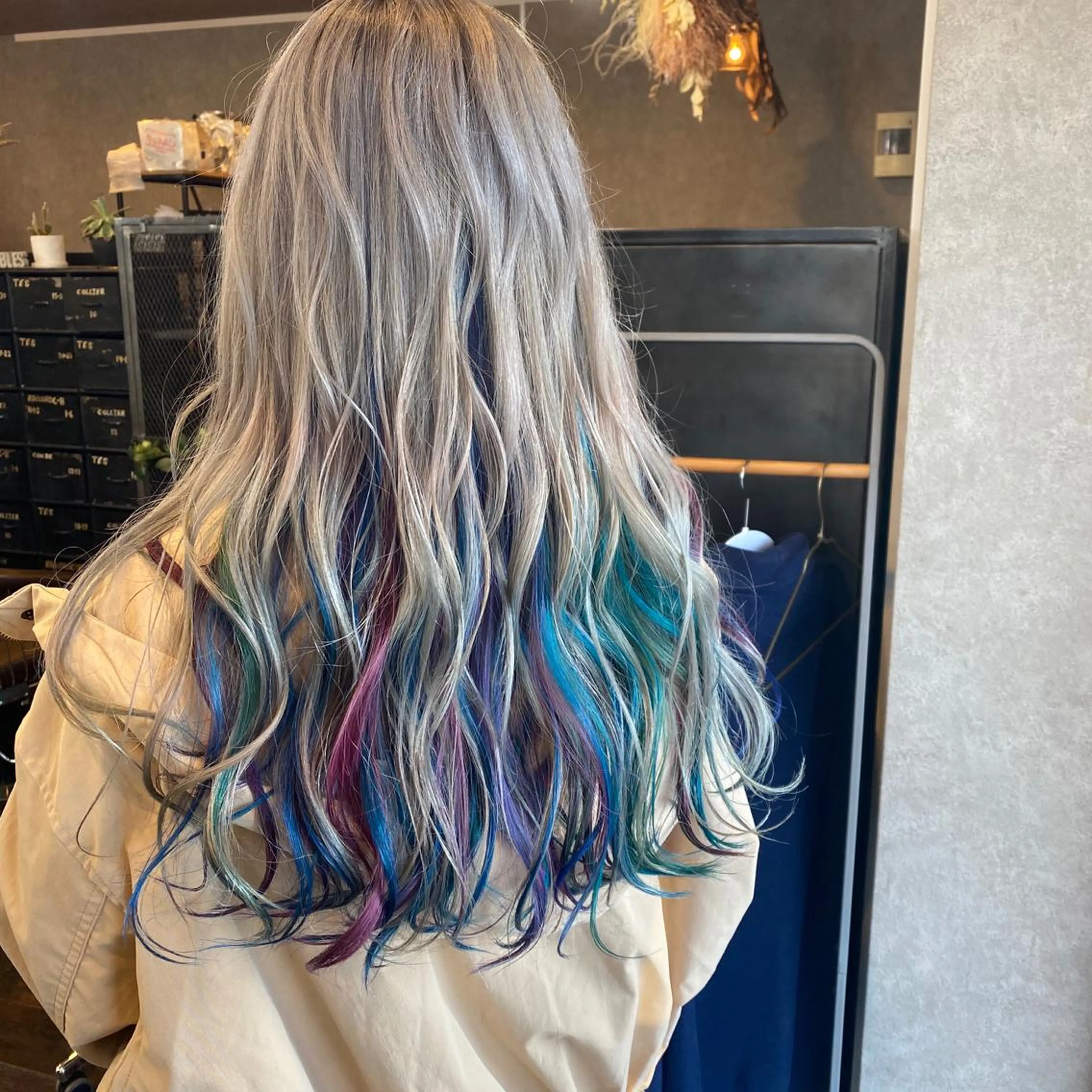 ロング カラー ユニコーンカラー toki所属・山城 直美の眉毛・アイブロウイメージ