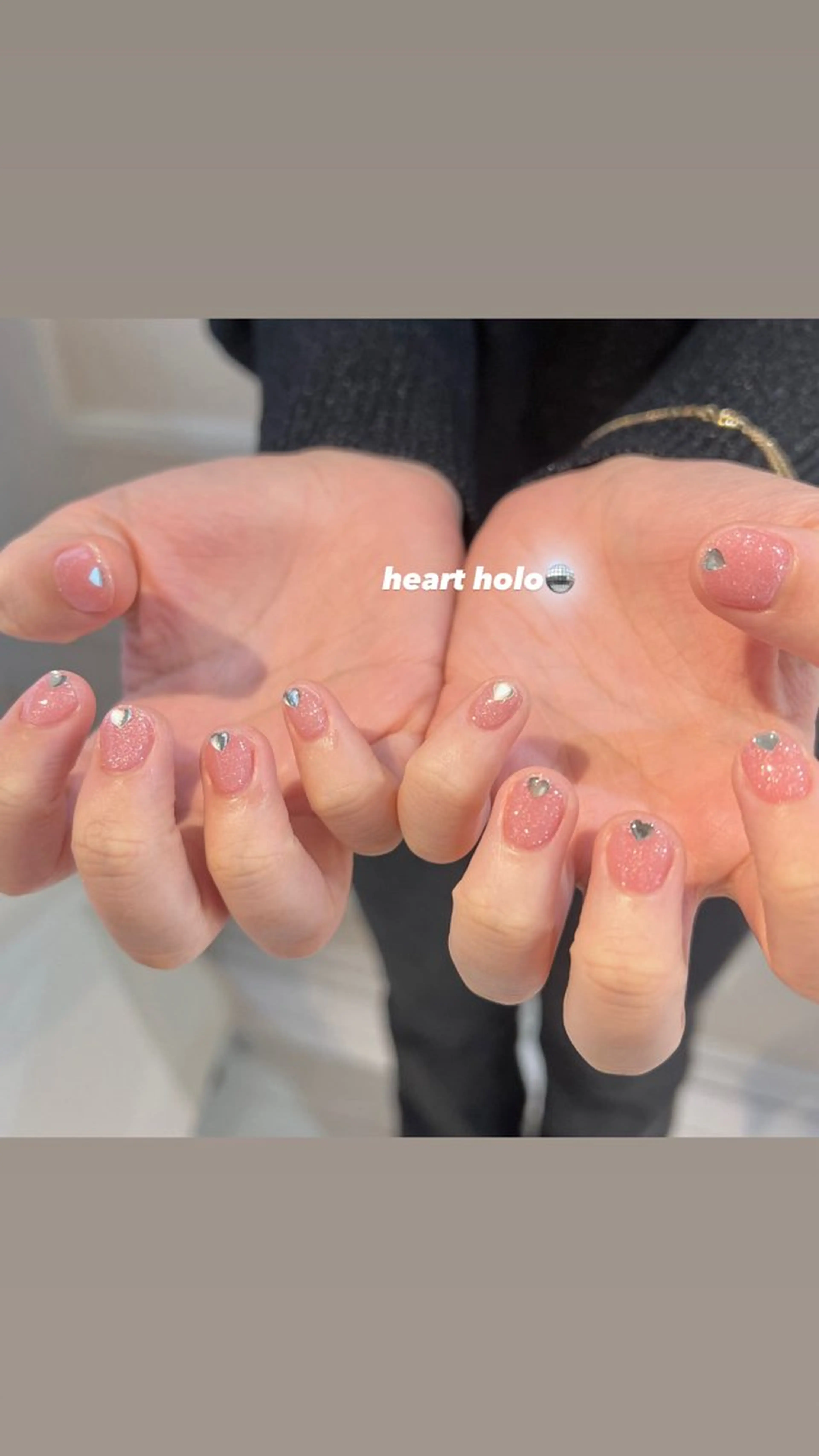 ネイル ハート ラメ(グリッター) ピンク シルバー ハンドネイル 🎀チーク/ちゅるん 🫧chisa🎀のネイルデザイン
