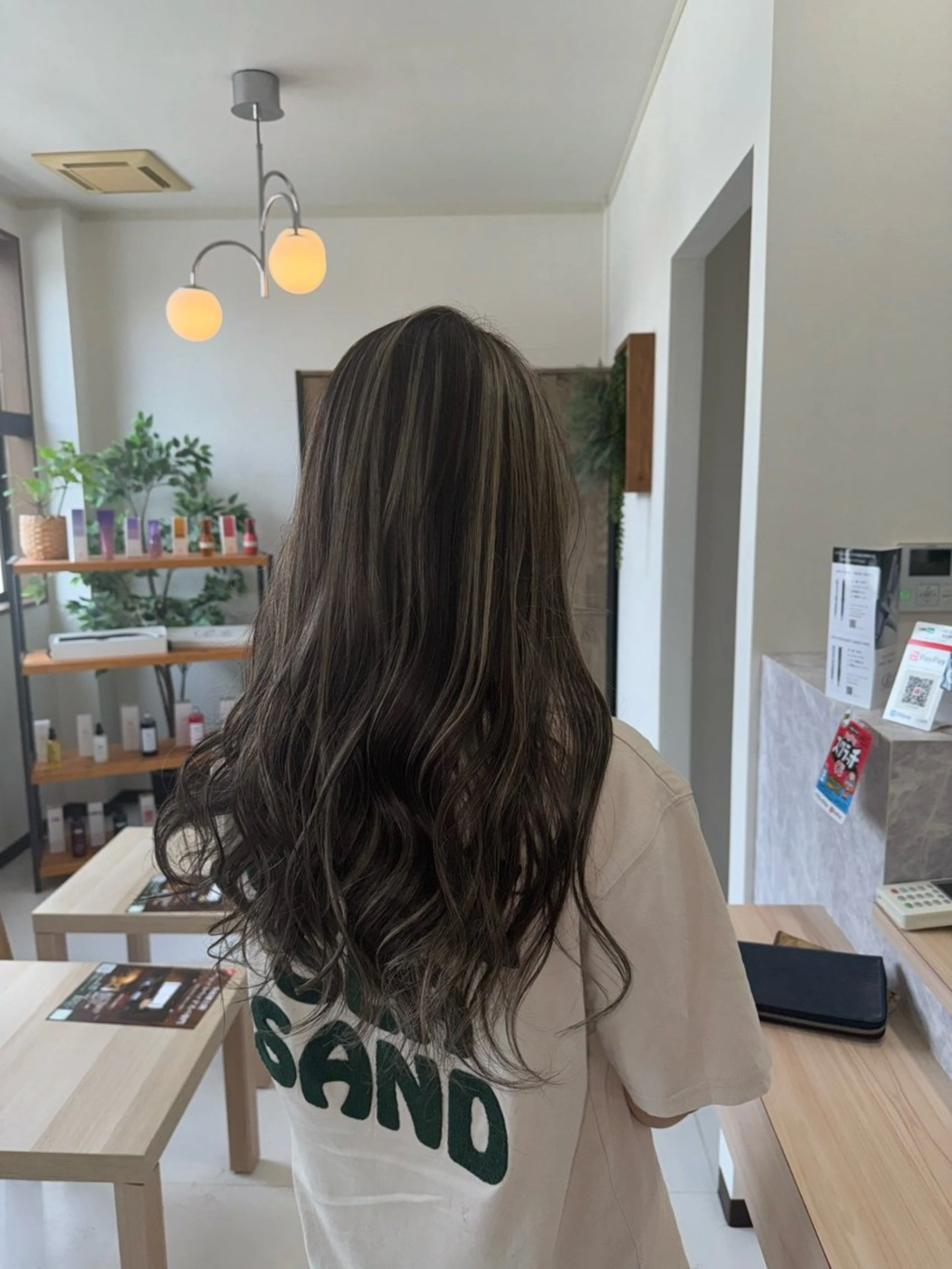 ロング ヘアカラー 手塚 麗のヘアスタイル