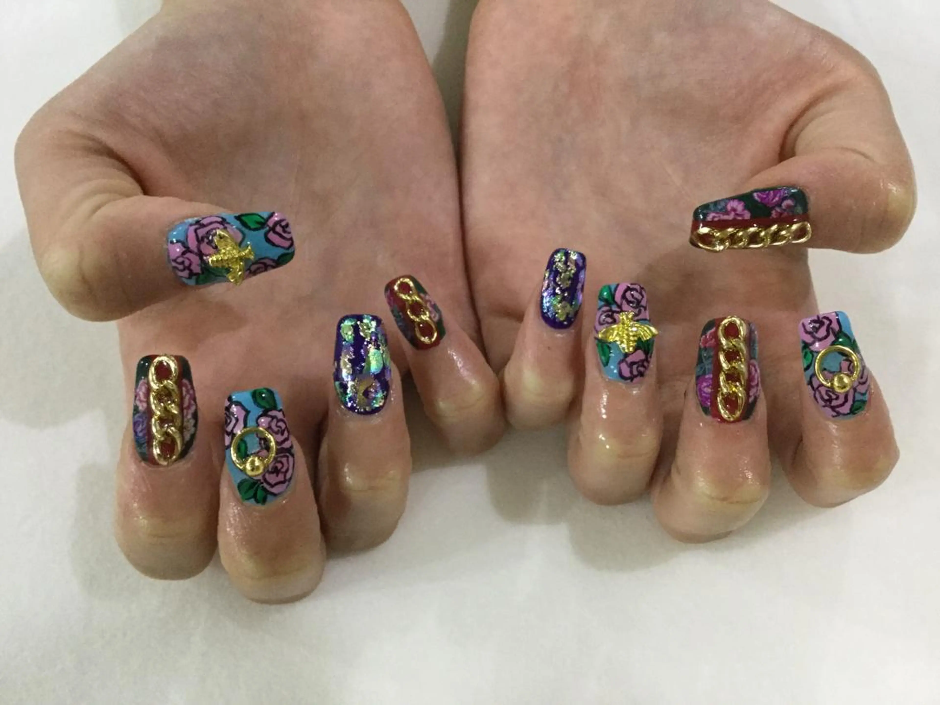 ネイル ハンドネイル 💎🐰 saki. m 🐰💎のネイルデザイン