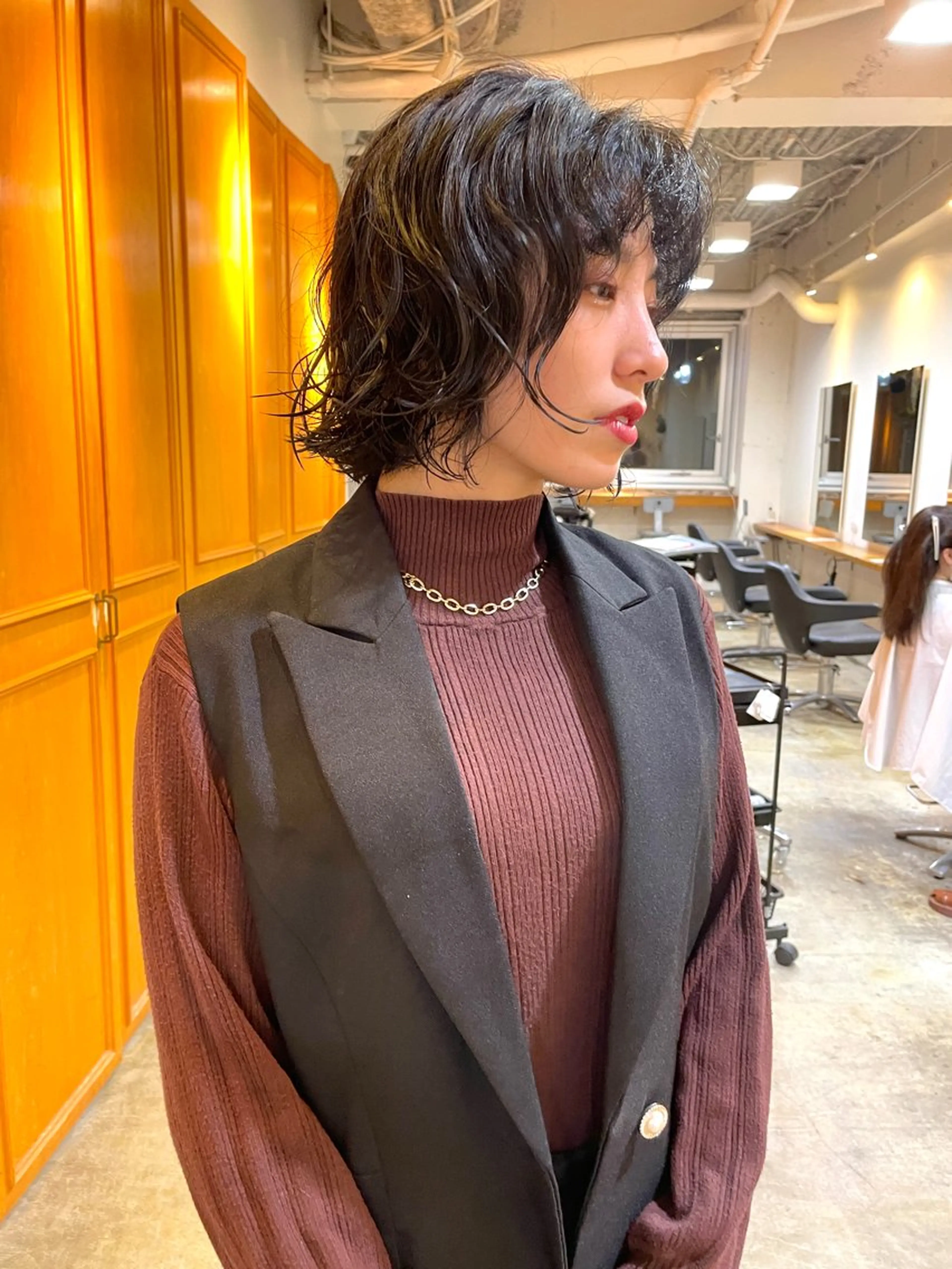 ミディアム カラー ミディアムパーマ くせ毛 カット ヘアカラー パーマ トリートメント レイヤー／似合わせ TAKUYAのヘアスタイル