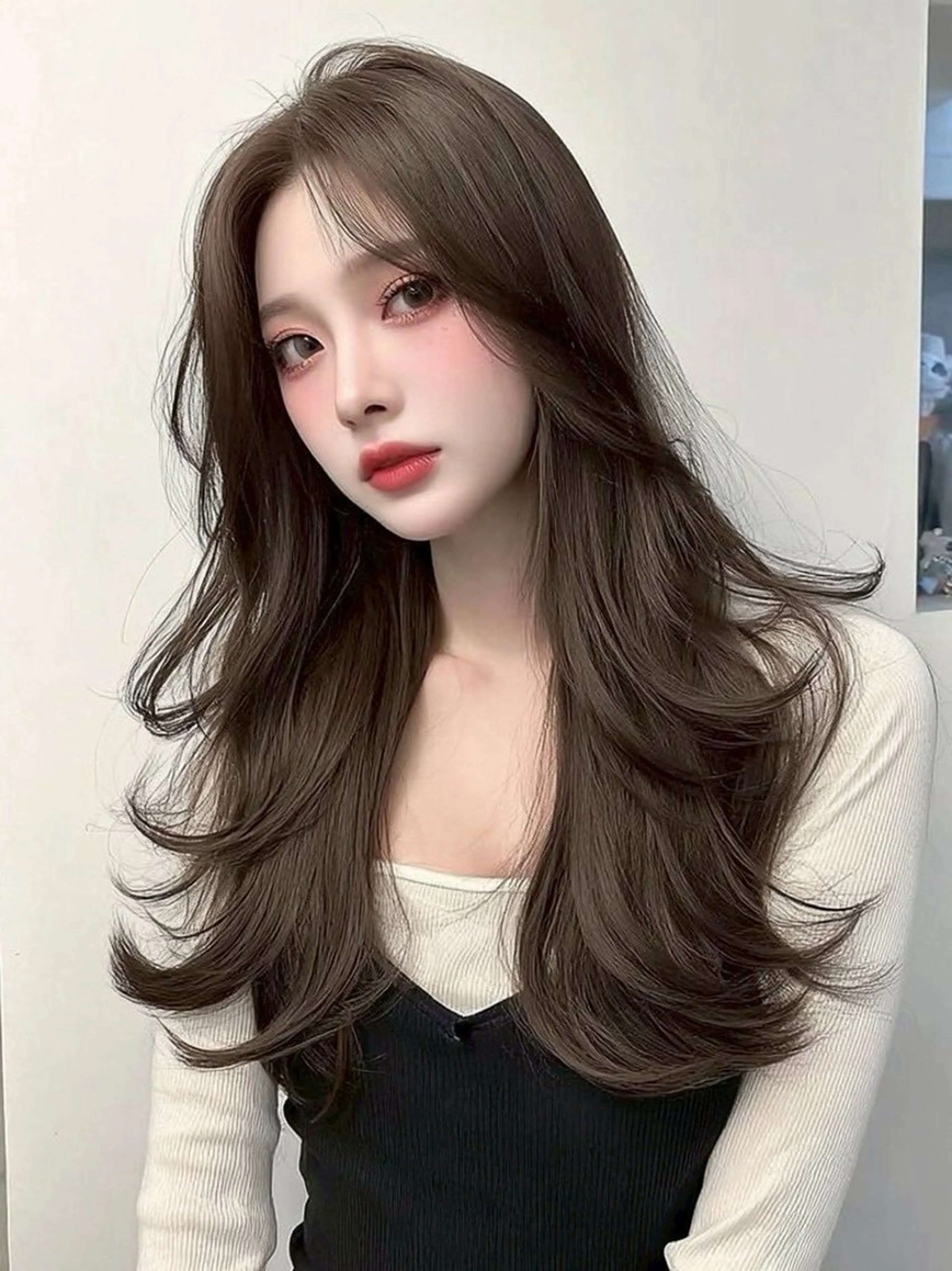 ロング カラー 切りっぱなしボブ ロングレイヤー ベージュカラー ブリーチ ケアブリーチ カット ヘアカラー トリートメント 透け感カラー得意🎀 りおなのヘアスタイル