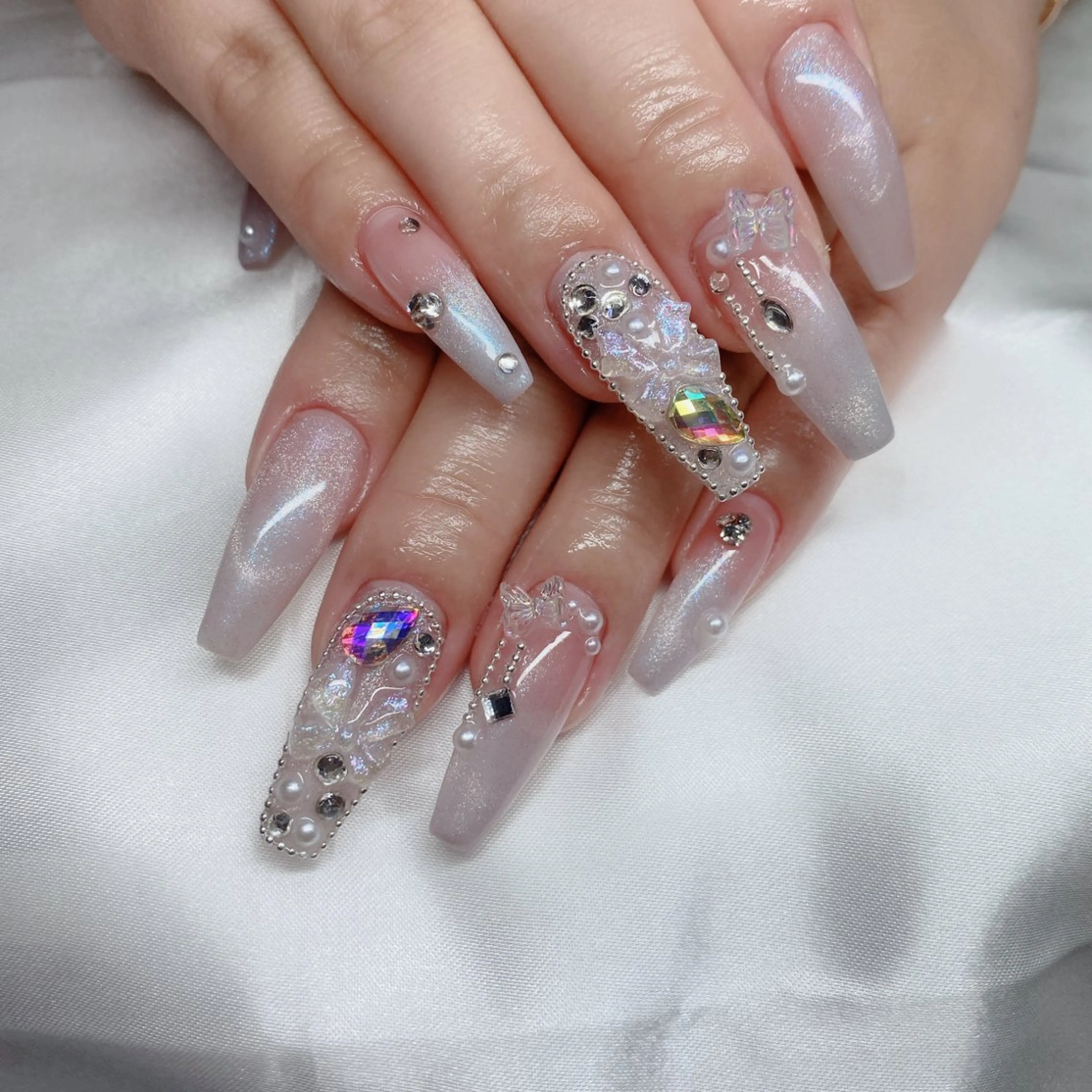 ネイル ハンドネイル ハンドケア UniqueNail 長さだし専門店のネイルデザイン