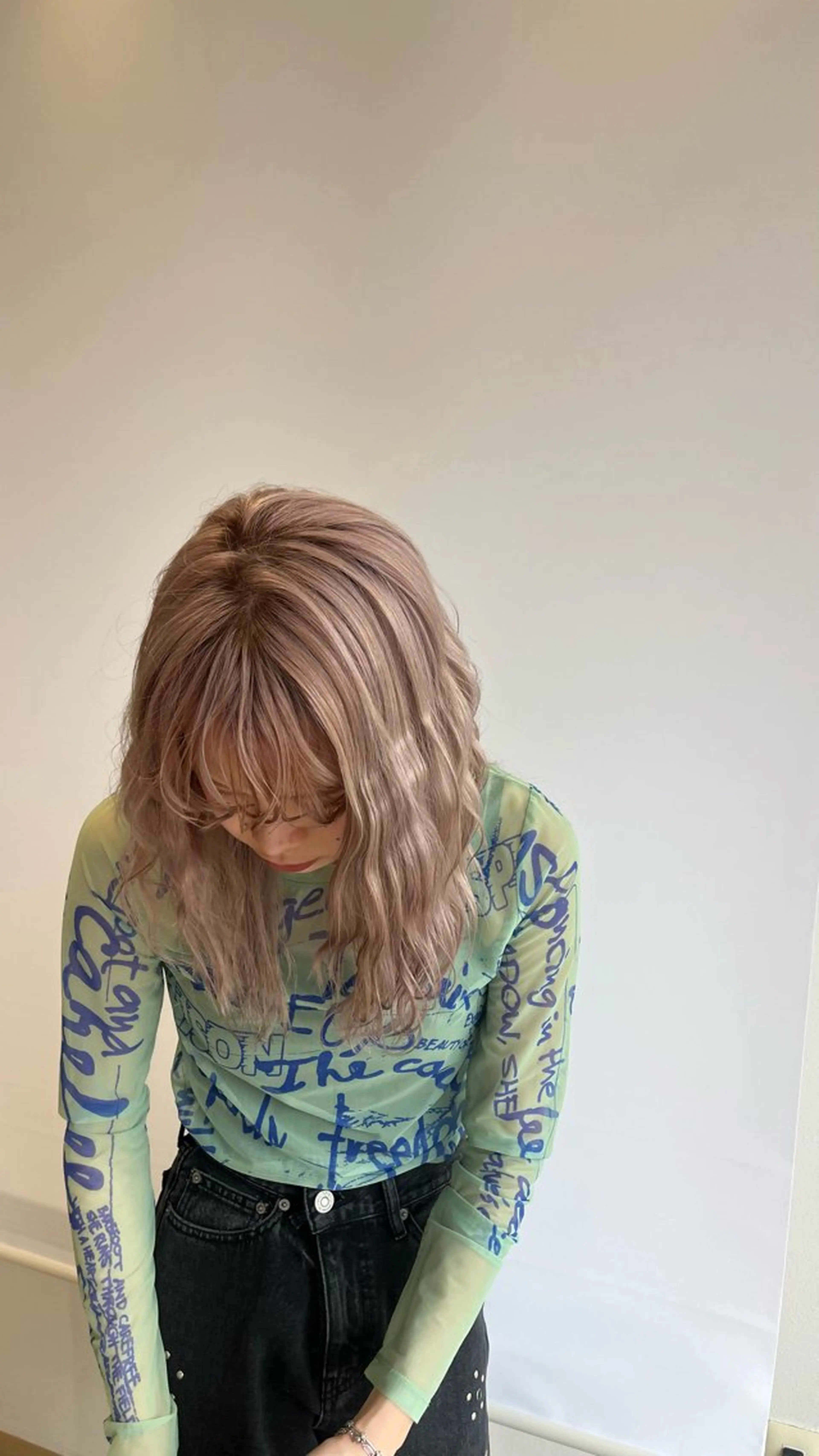 ロング カラー カット ヘアカラー トリートメント ベージュカラー⌇﻿ くびれヘア.𐙚心音のヘアスタイル