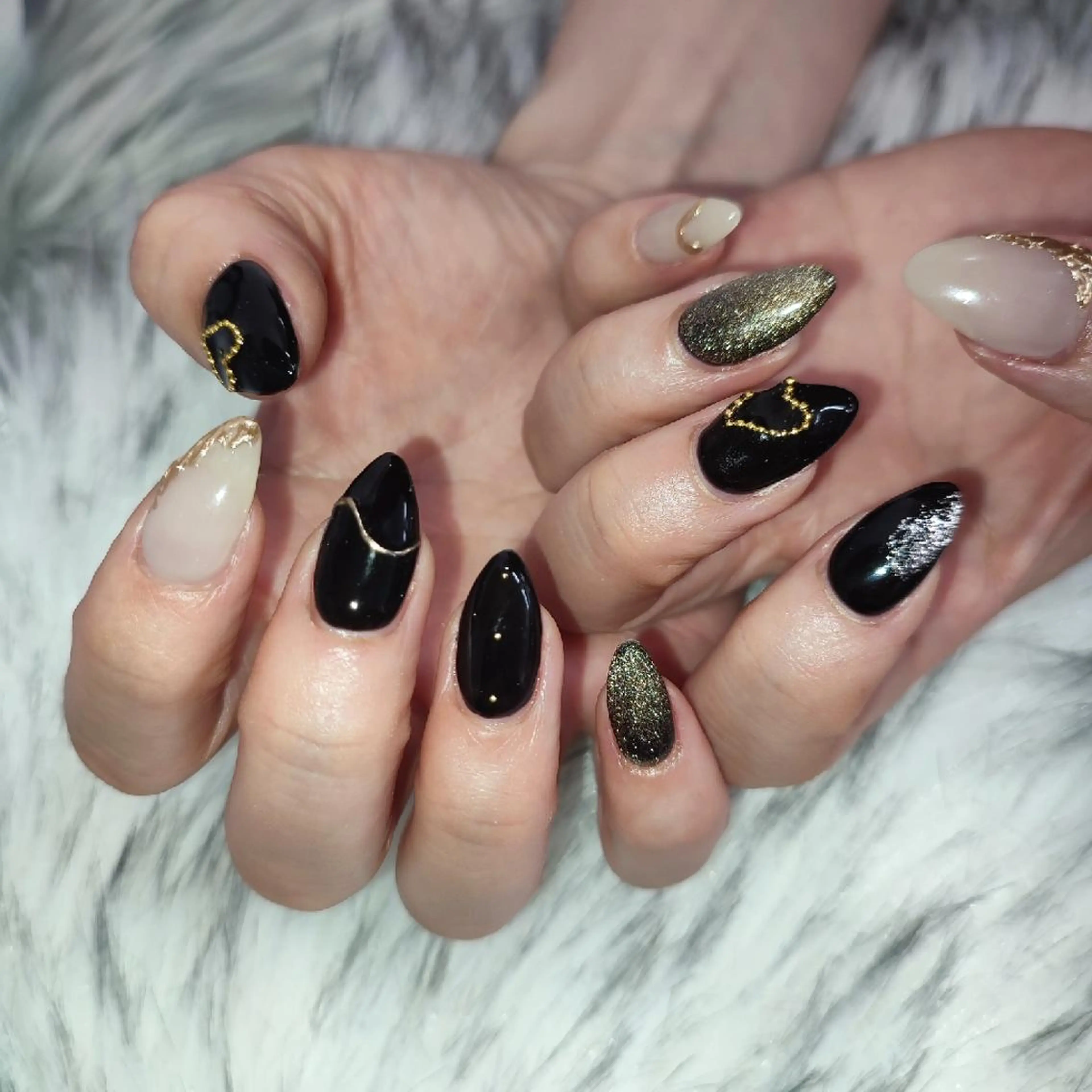 ネイル ハンドネイル RUNWAY 　　の眉毛・アイブロウイメージ