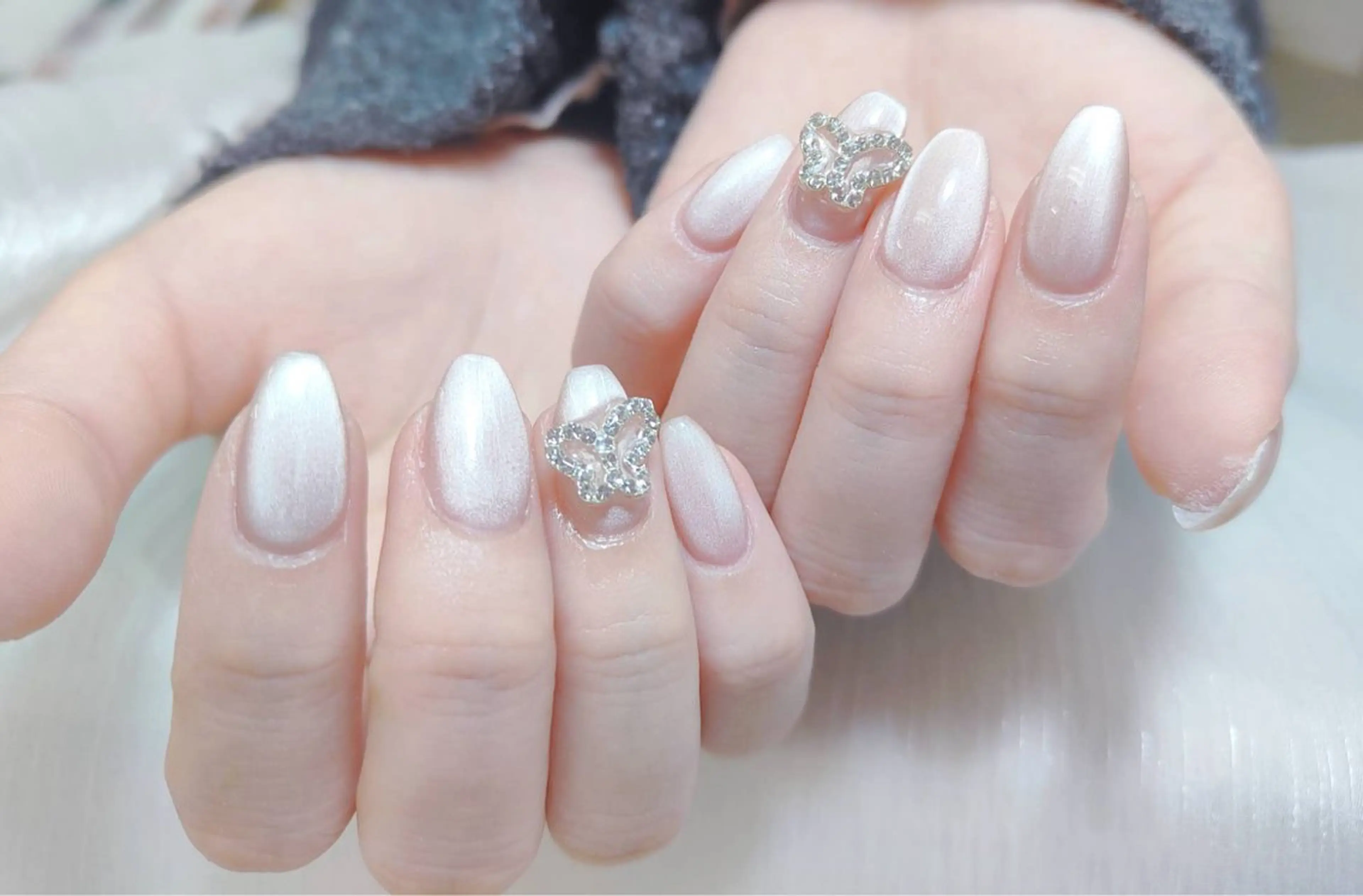 ネイル 小島 阿佑美のネイルデザイン