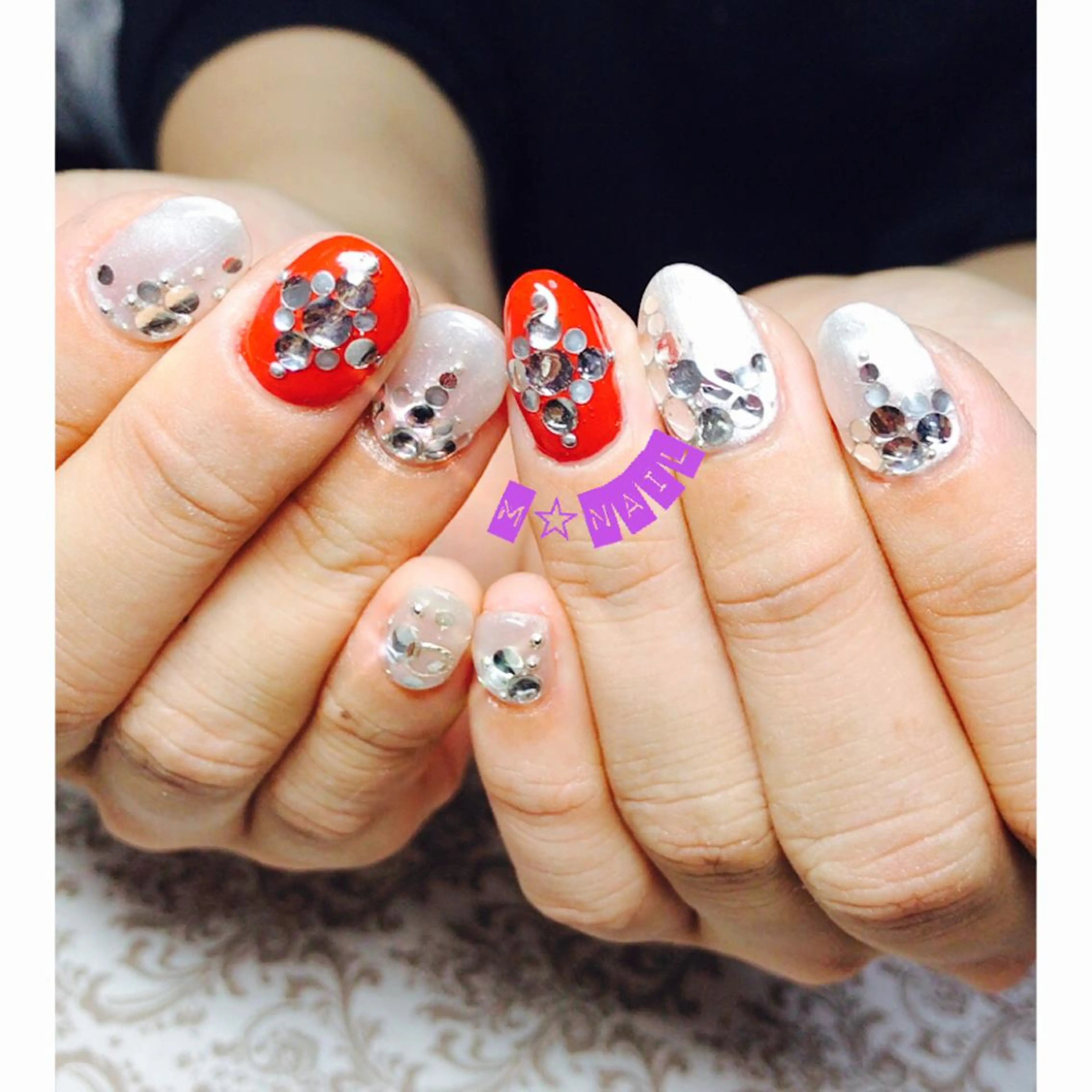 ネイル キラキラネイル ハンドネイル COCO+所属・COCO +のエステ・リラクイメージ
