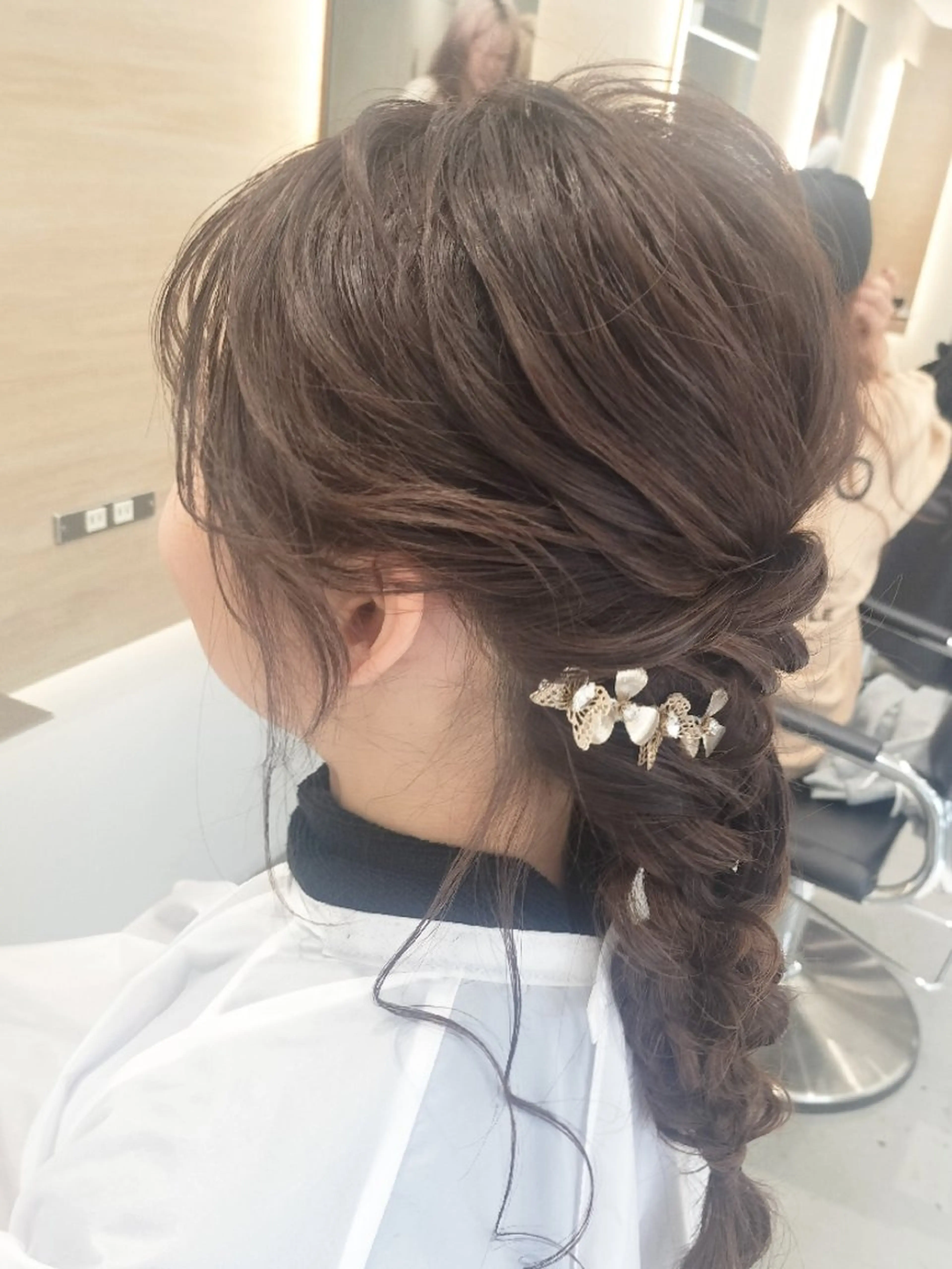 ミディアム 顔周りカット ヘアセット ほんま ひろみのヘアスタイル