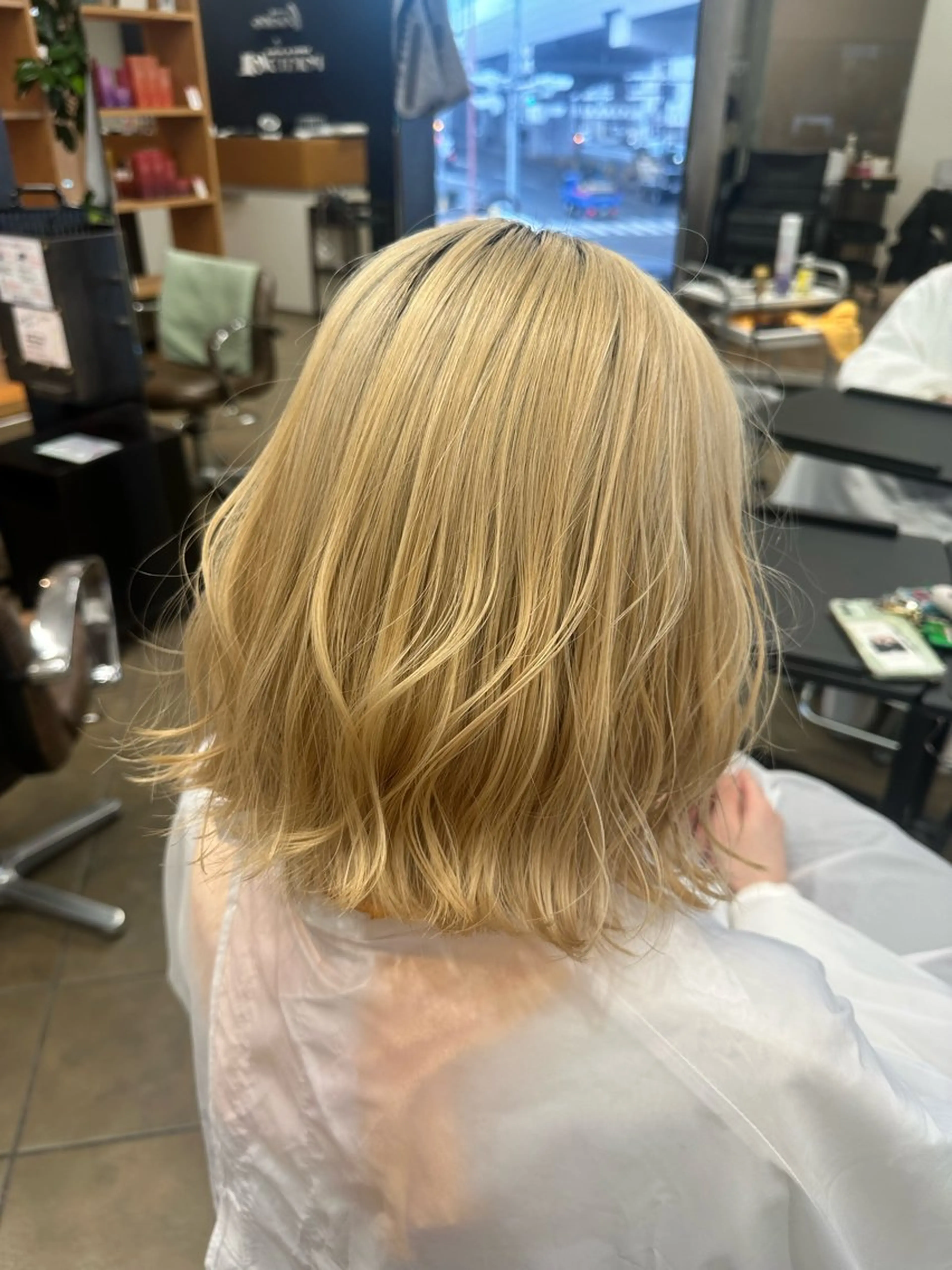 カラー ボブ ブリーチカラー/ わきたちえ🌻のヘアスタイル