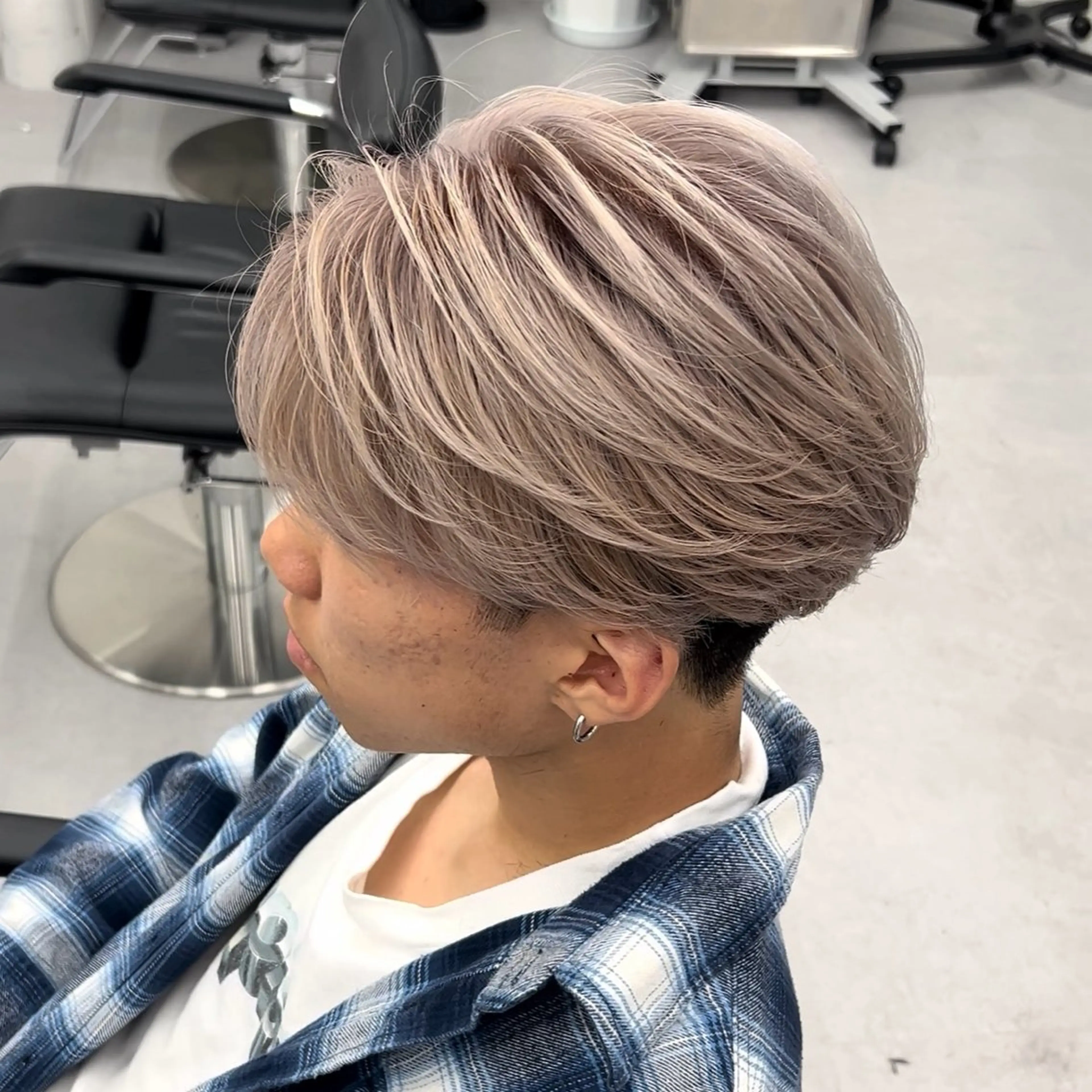 カラー メンズ ヘアカラー メンズハイライト／ メンズブリーチカラーのヘアスタイル