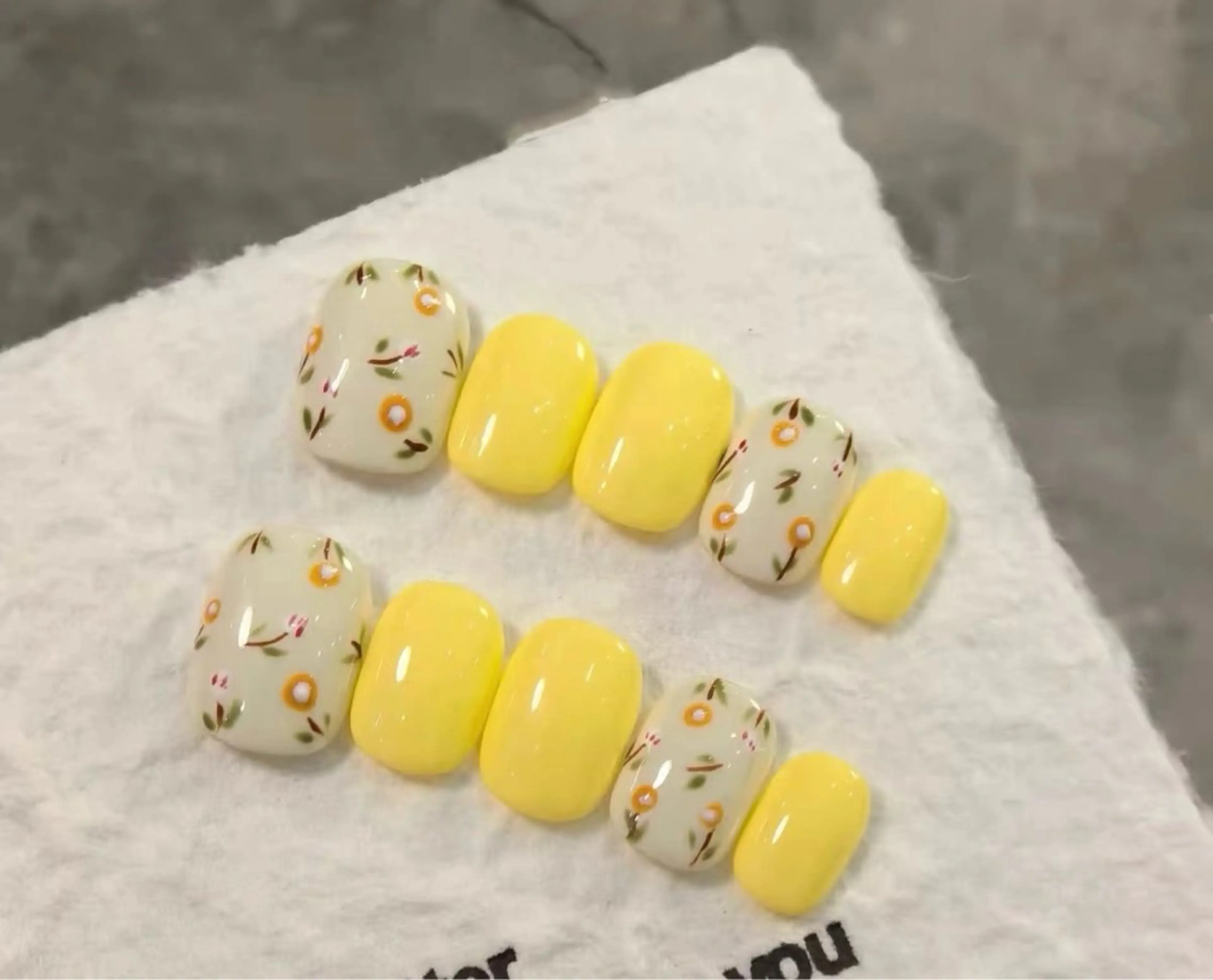 ネイル ハンドネイル H3 Nail Tsuki🦋💙のネイルデザイン