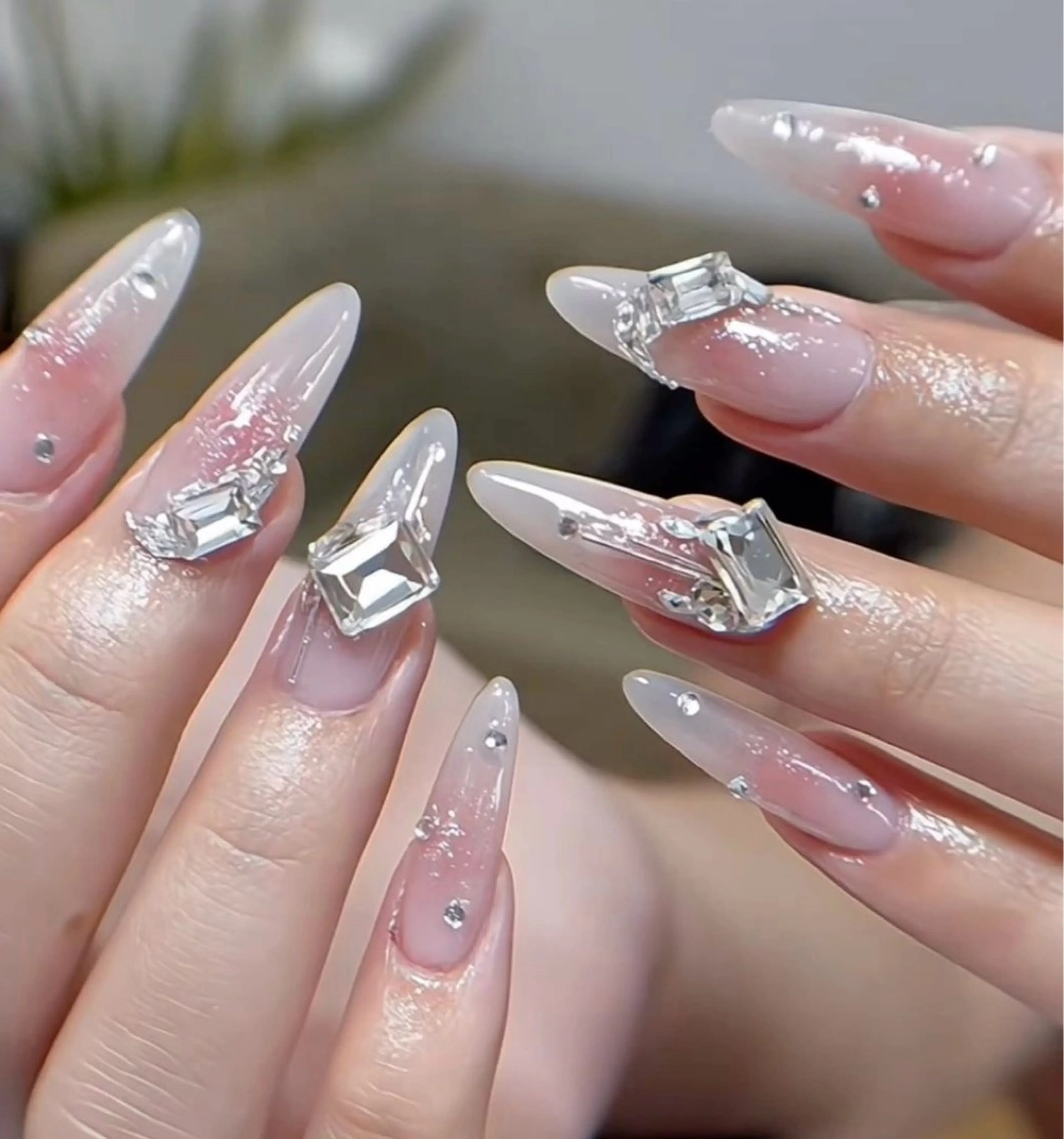 ネイル ハンドネイル リナネイルサロン所属・リナ ネイルサロンのネイルデザイン