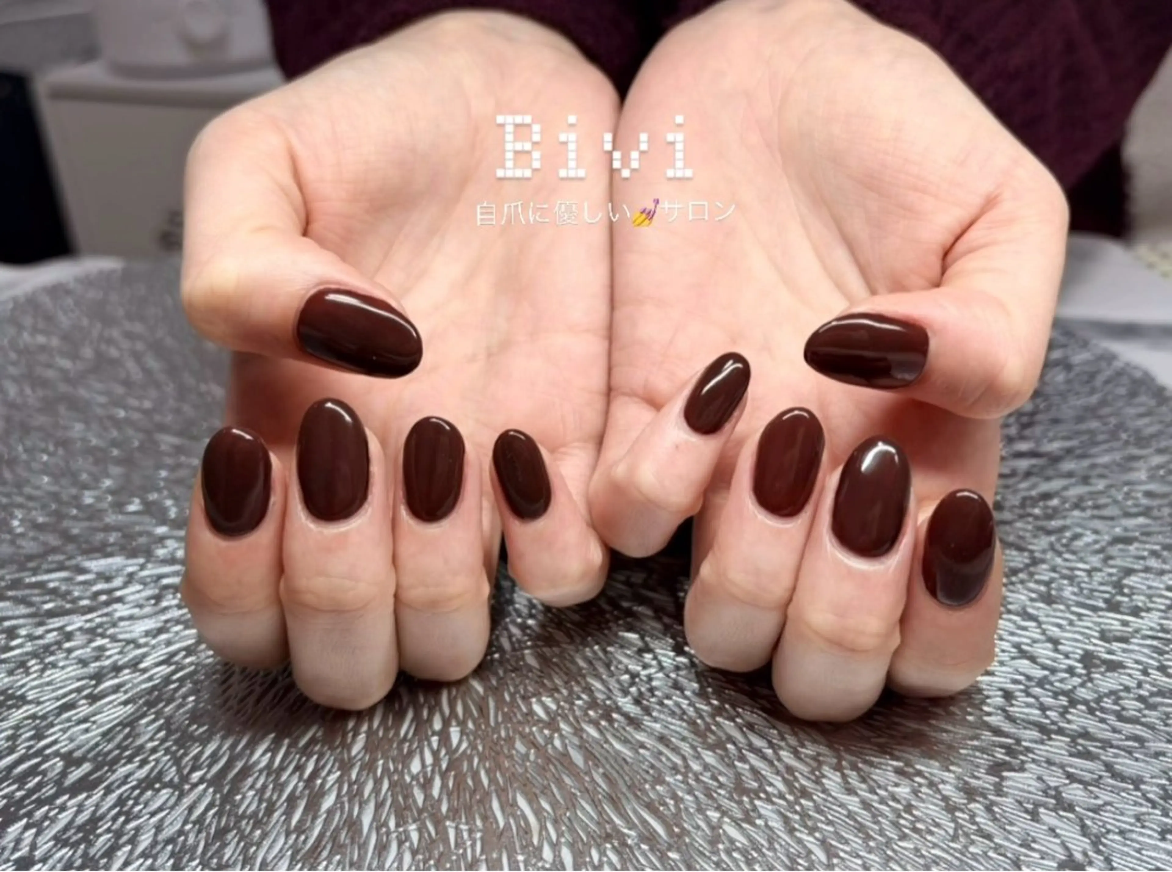 ネイル ラメ(グリッター) 持ち込み ワンホンネイル 冬ネイル ハンドネイル ハンドケア ♡Bivi♡自爪に 優しいネイルサロンのネイルデザイン