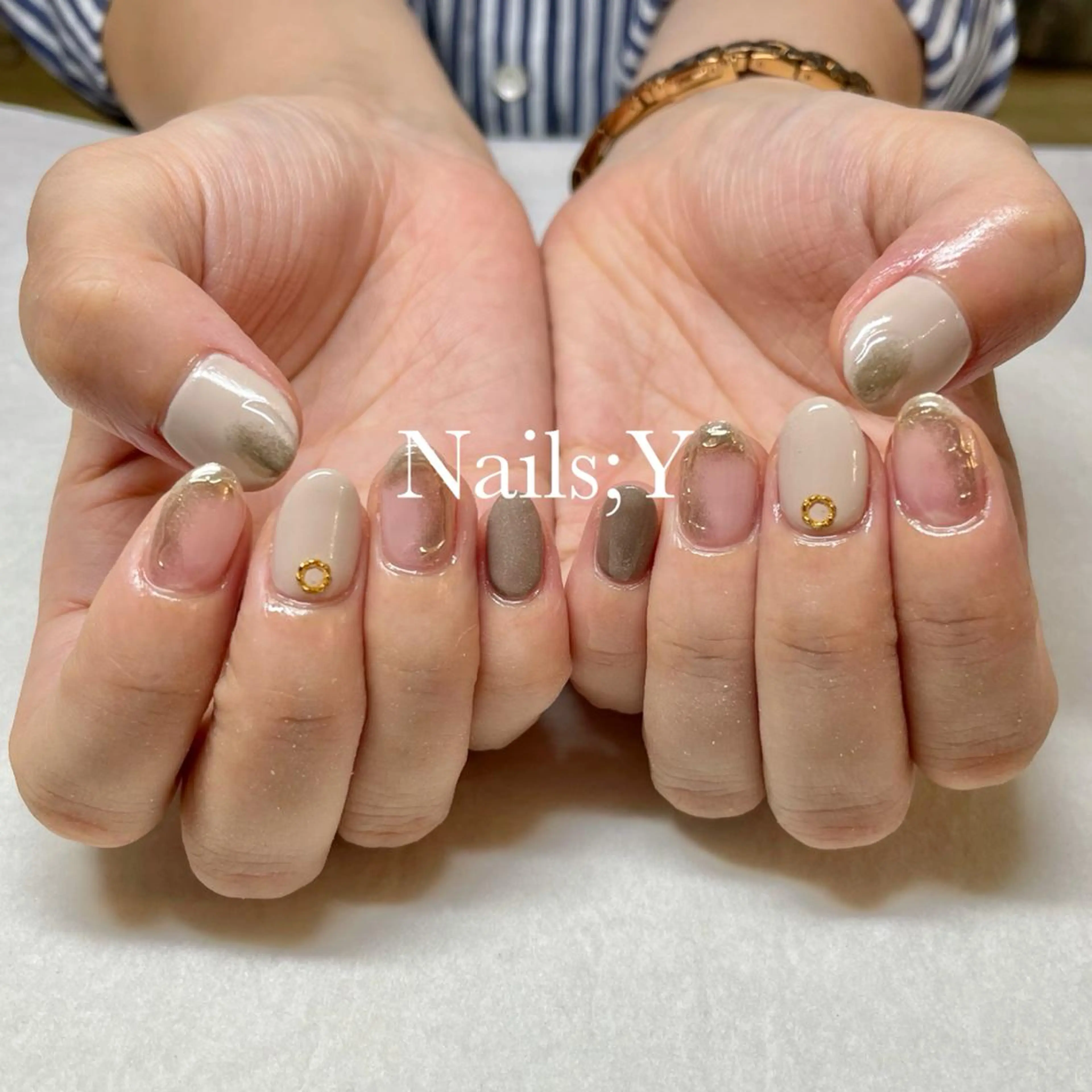 ネイル アートネイル ゴールド ハンドネイル yo koのネイルデザイン