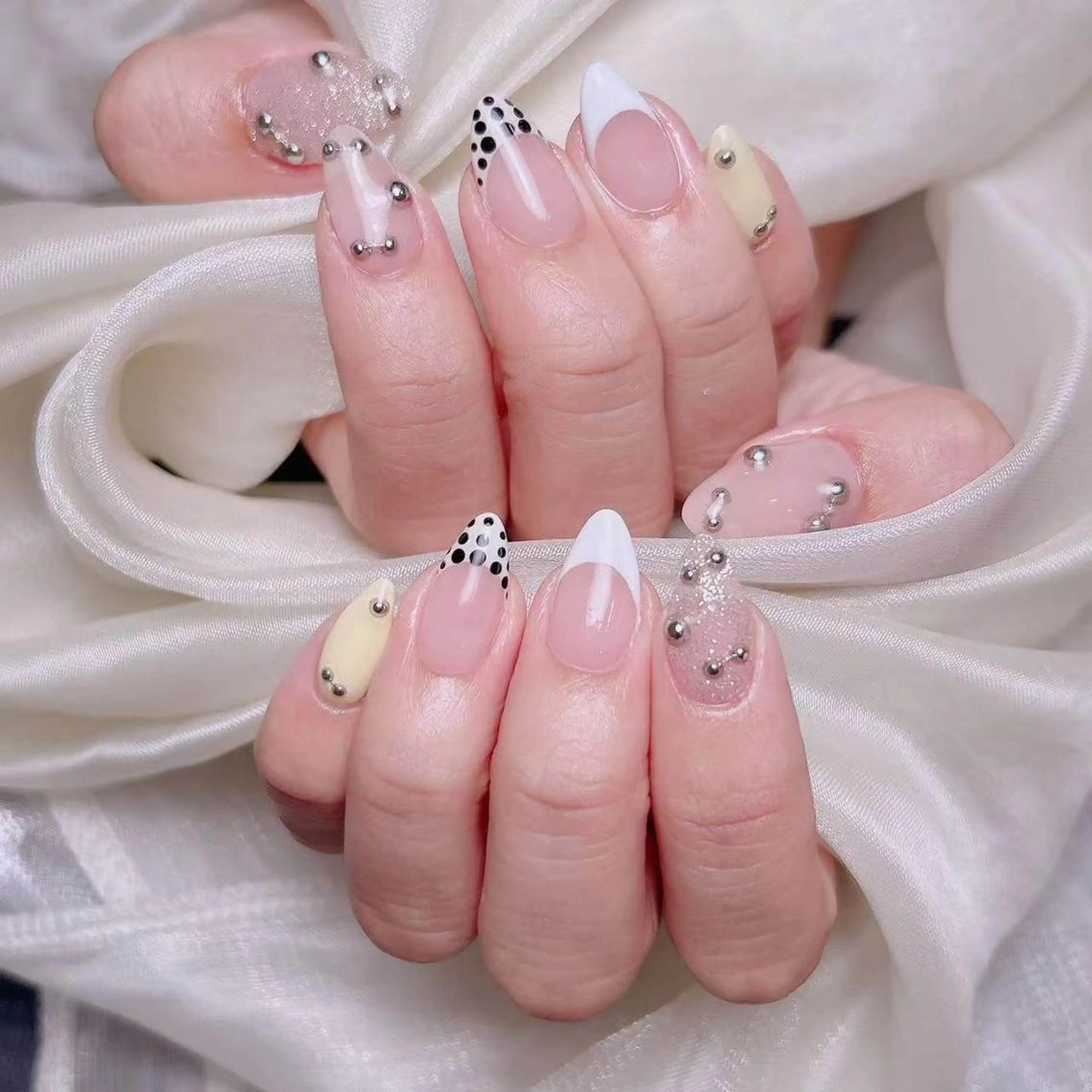 ネイル アートネイル フットネイル ジェルネイル ハート マグネットネイル ハンドネイル ハンドケア 🎀も ものネイルデザイン