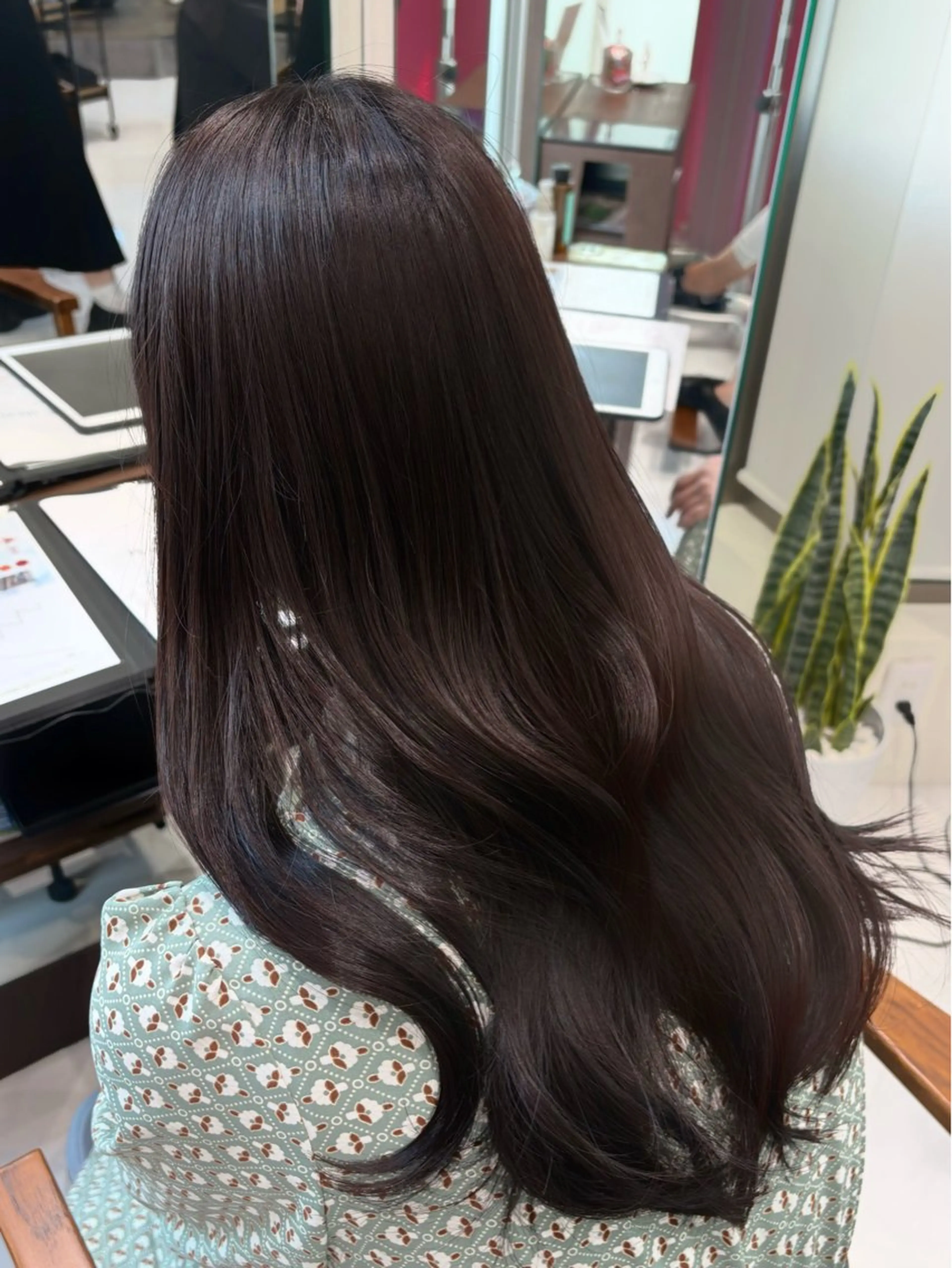 セミロング カラー 髪質改善 momo🍑/顔周り カット/透明感カラーのヘアスタイル