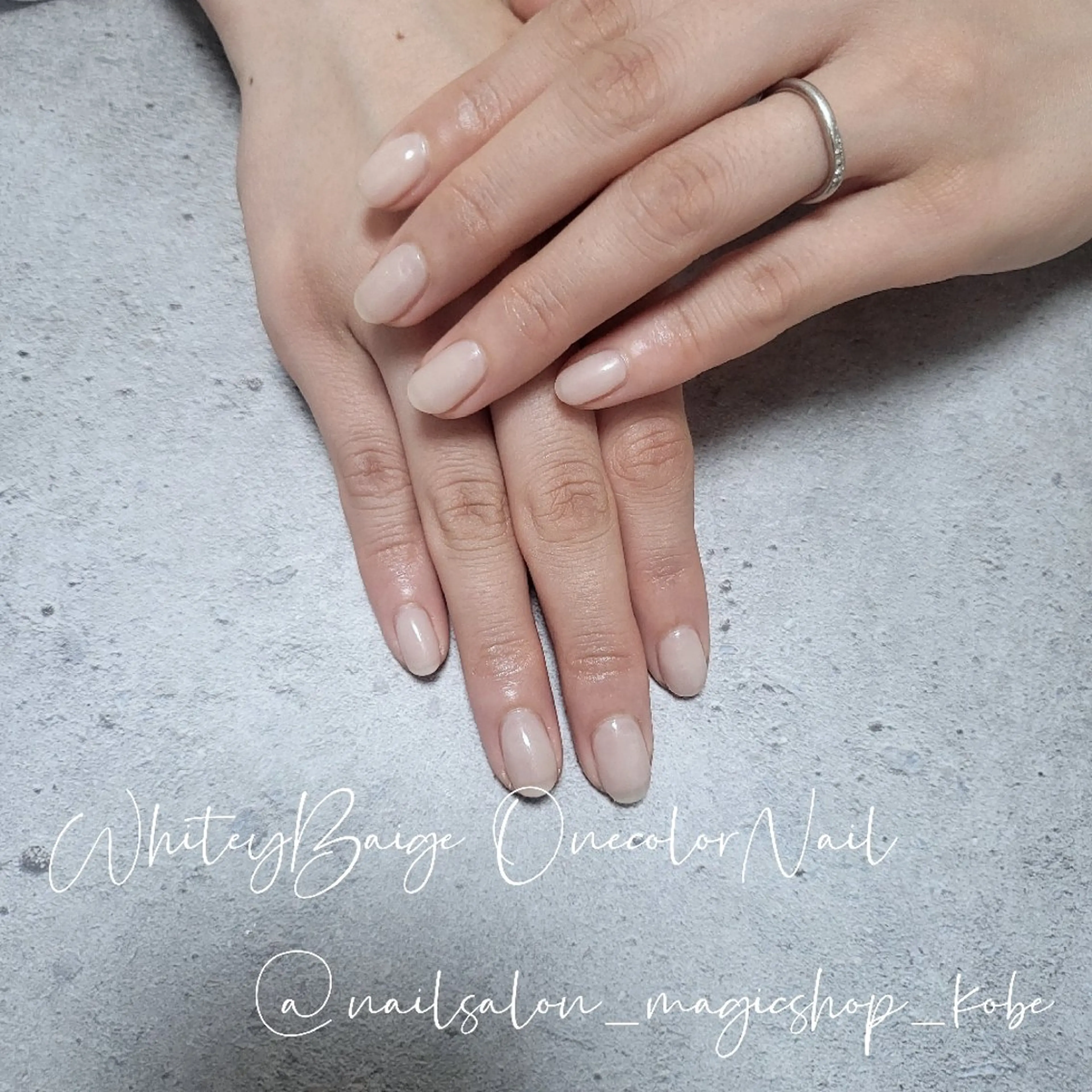 ネイル ジェルネイル ワンカラーネイル ソフトジェル ホワイト ハンドネイル Nailsalon MagicShopのネイルデザイン