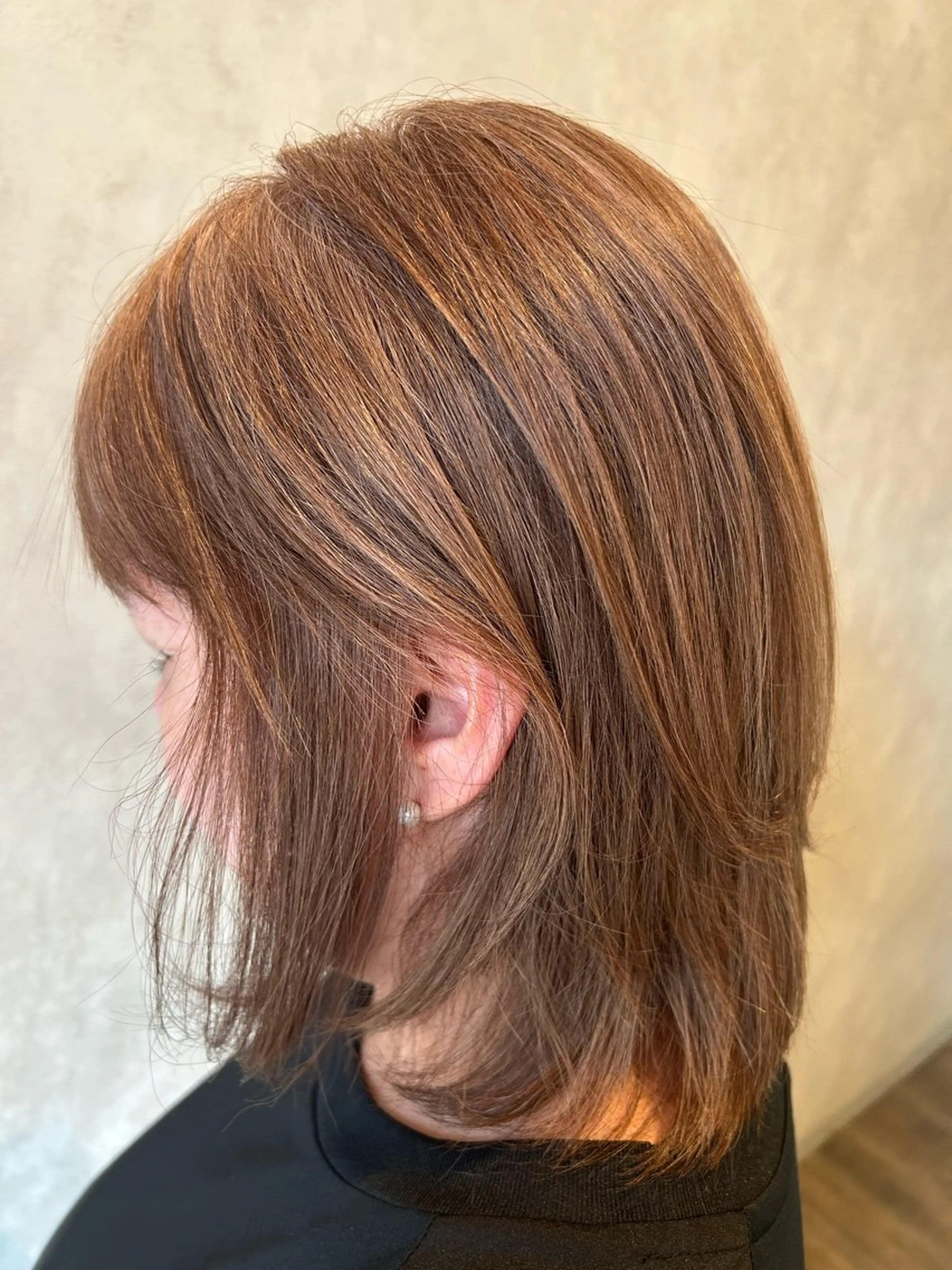 ミディアム カラー ベージュカラー ミルクティーベージュ KamiBito奈良生駒店所属・きむら はるみのヘアスタイル