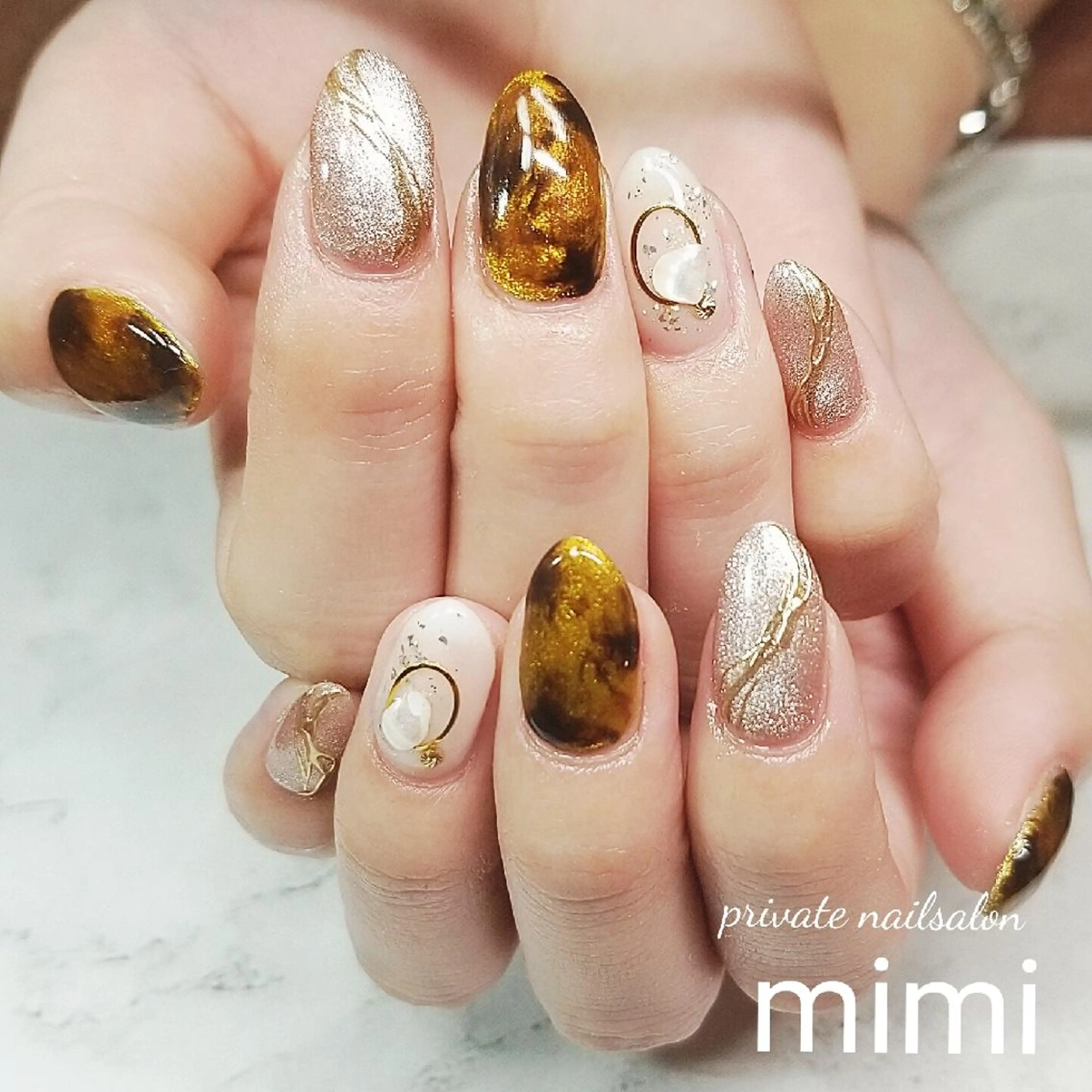 ネイル べっ甲ネイル ラメ(グリッター) ニュアンスネイル 博多ネイル ｍｉｍｉのネイルデザイン