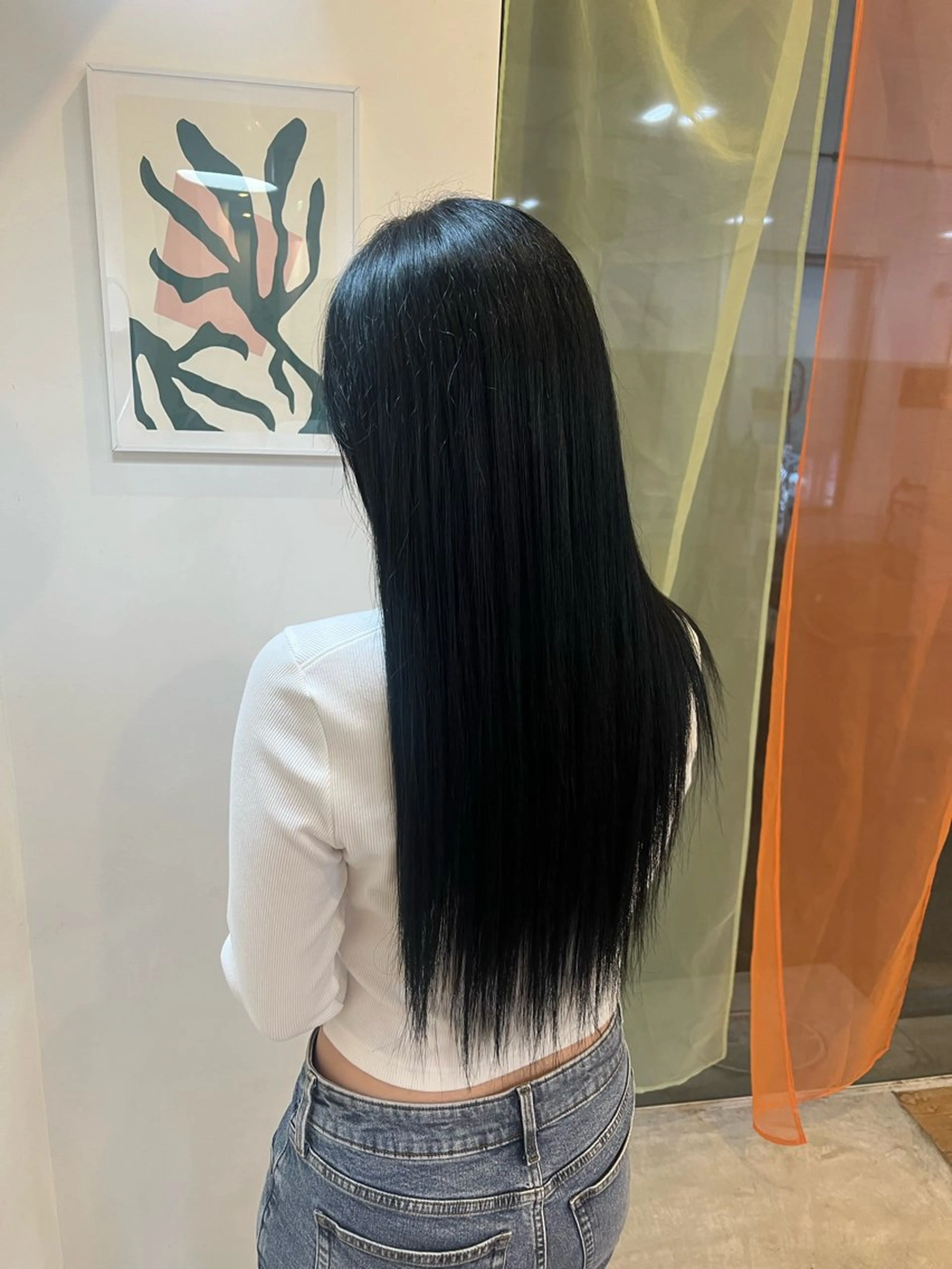 カラー 黒髪 ブルーカラー ブルーブラック 森崎 優菜のヘアスタイル