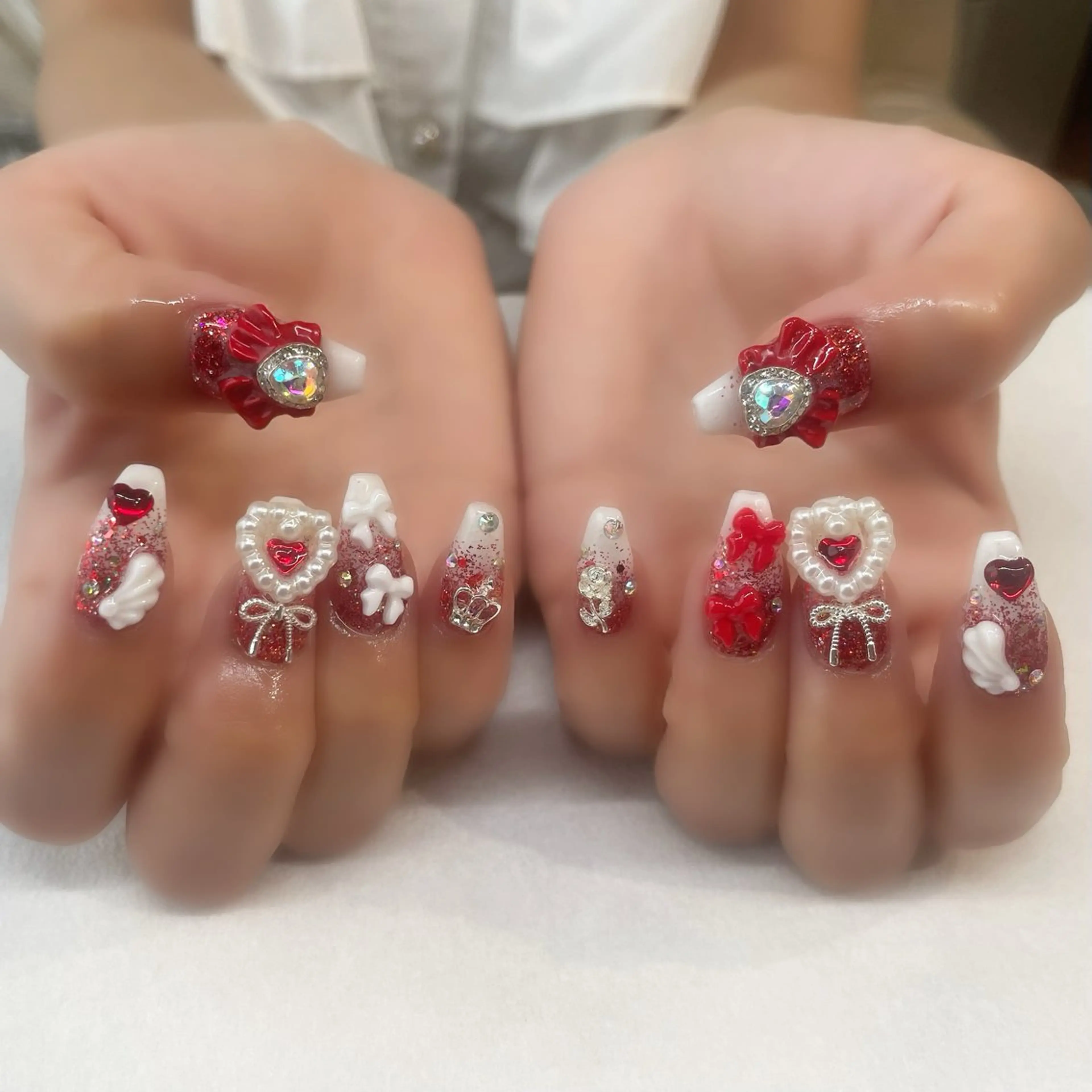 ネイル ハンドネイル 💎🐰 saki. m 🐰💎のネイルデザイン