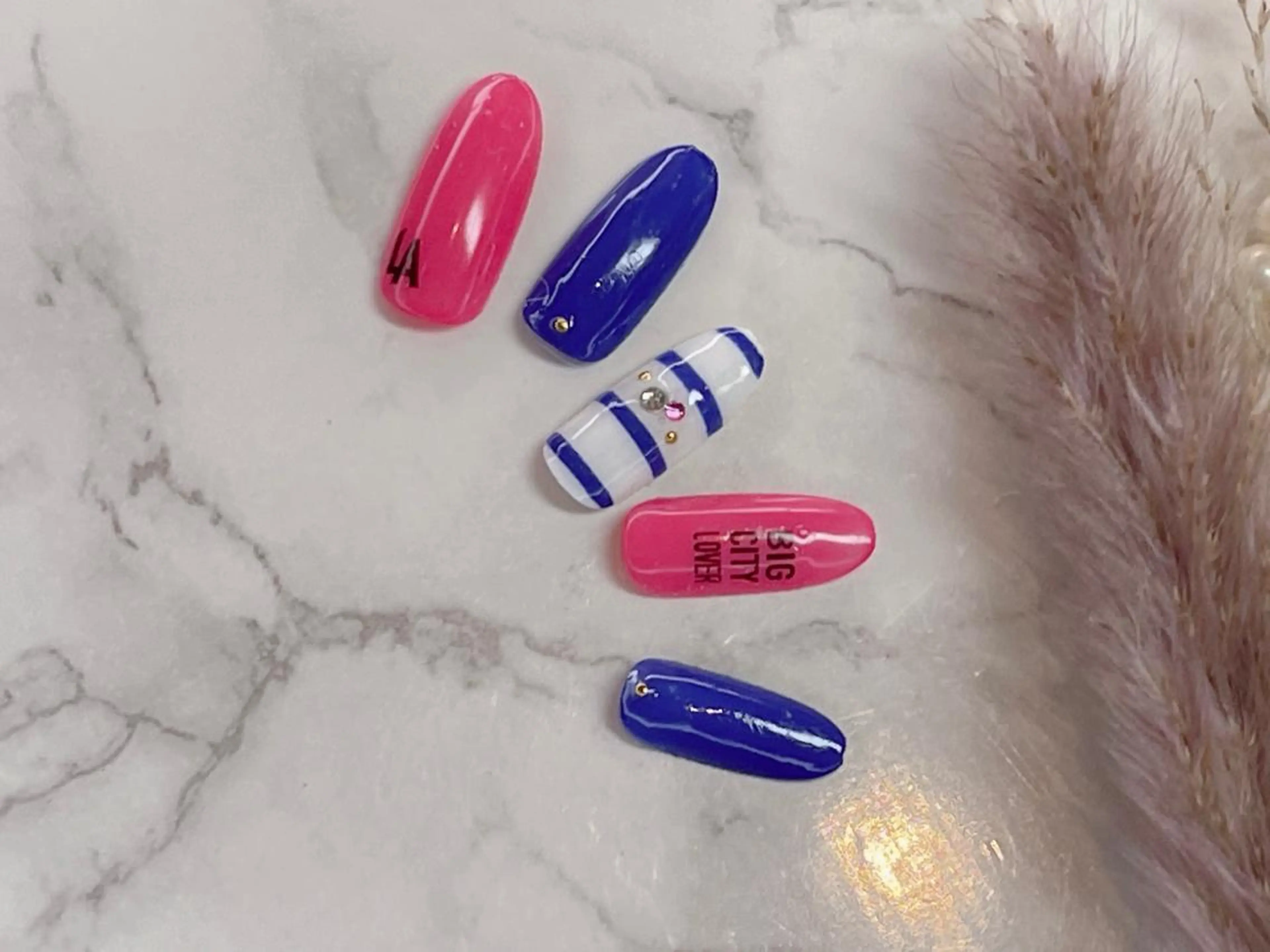 ネイル SINCERELY シンシアリー🌈のネイルデザイン